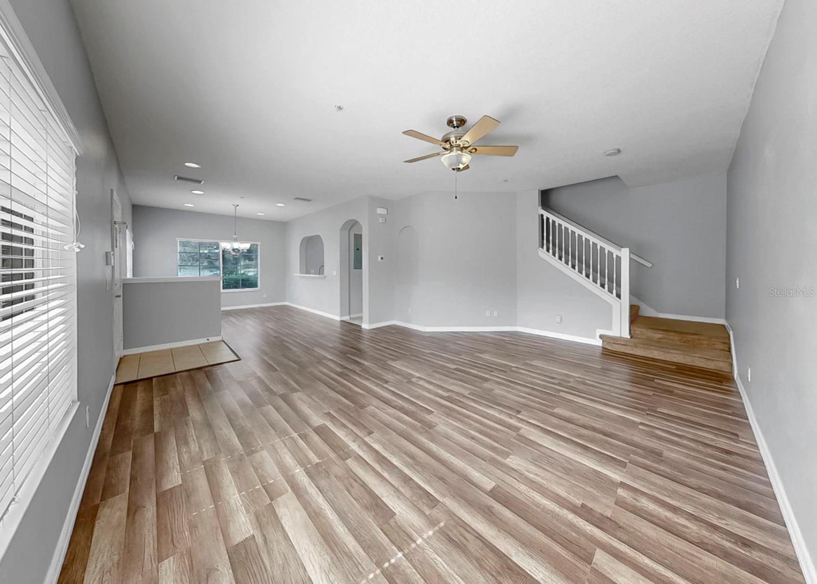 THE TWNHMS AT LIGHTHOUSE COVE VI - Residential