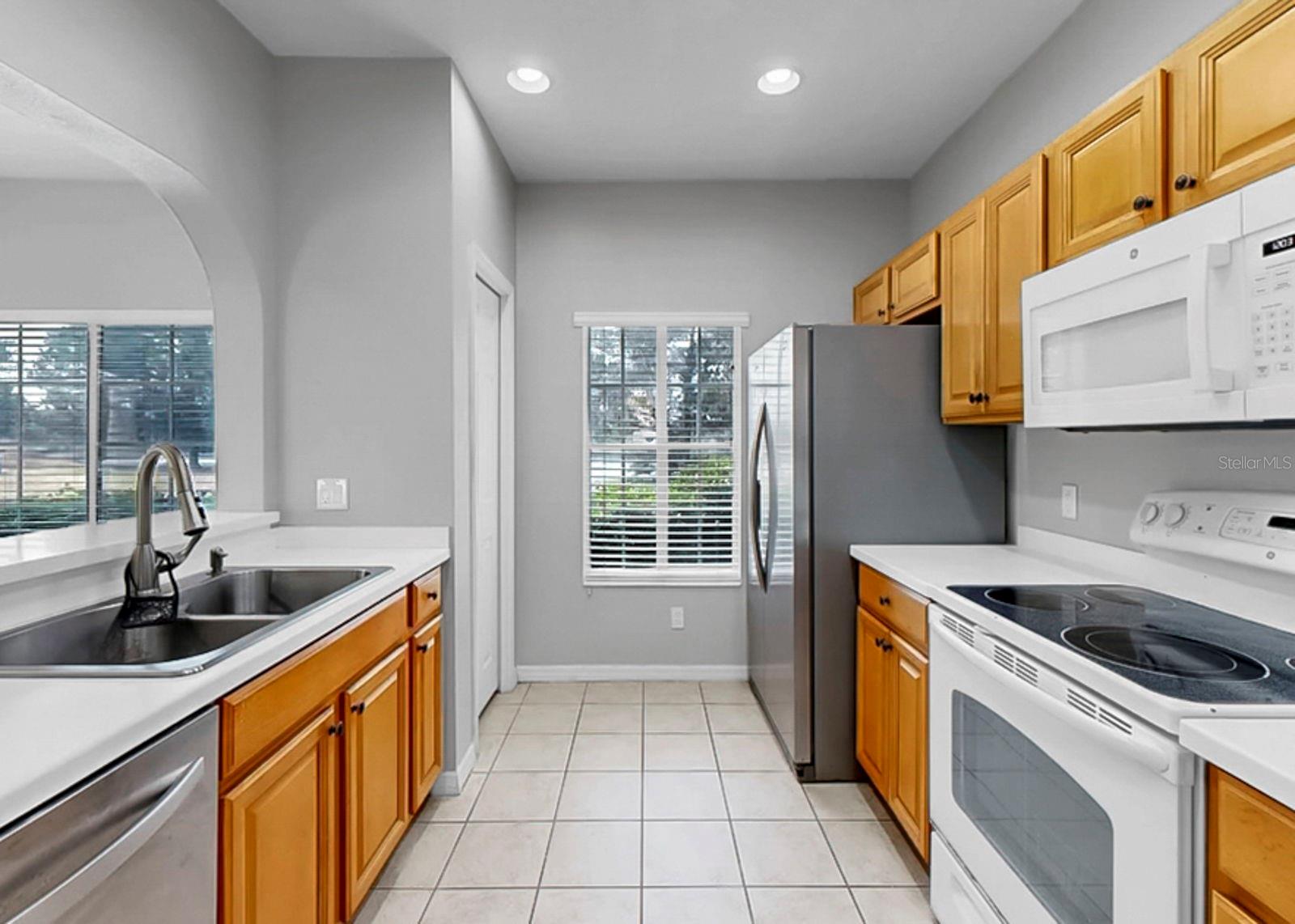 THE TWNHMS AT LIGHTHOUSE COVE VI - Residential