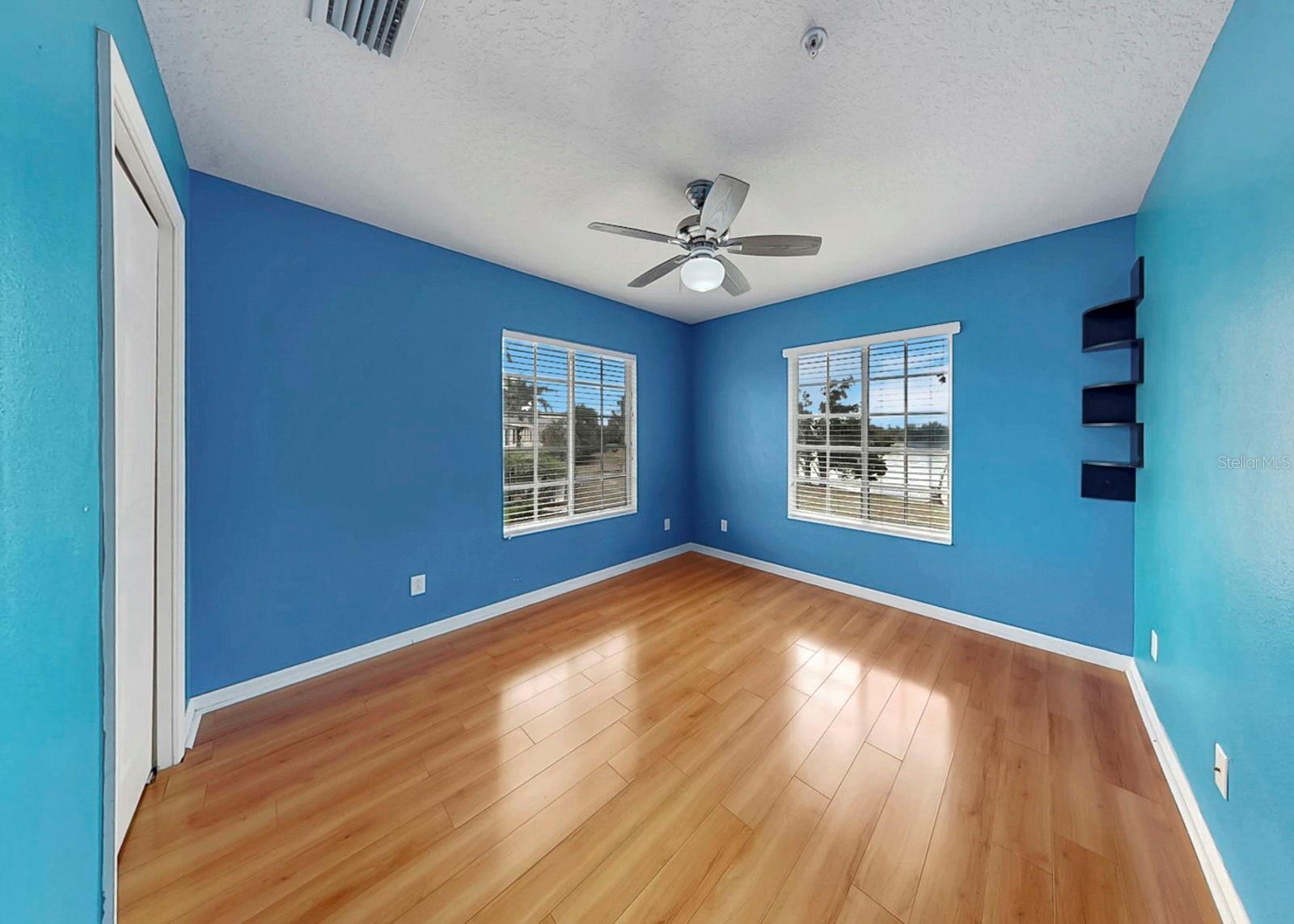 THE TWNHMS AT LIGHTHOUSE COVE VI - Residential