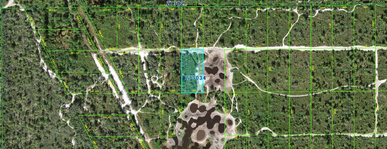 This Central Florida 1.25 acre recreational lot is located in Lake Wales. This lot is not buildable as it is an inaccessible parcel, but could be used for recreational purposes or possible future investment.