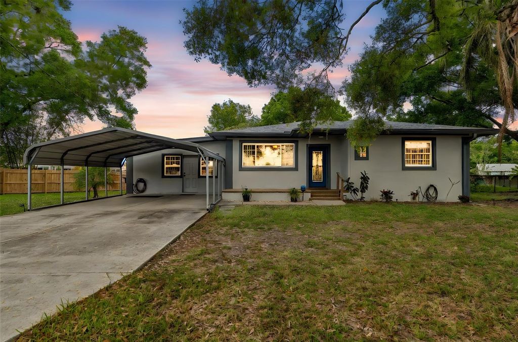 Photo of 4412 Sweetwater Drive, Tampa, FL 33615 (MLS # TB8491083)