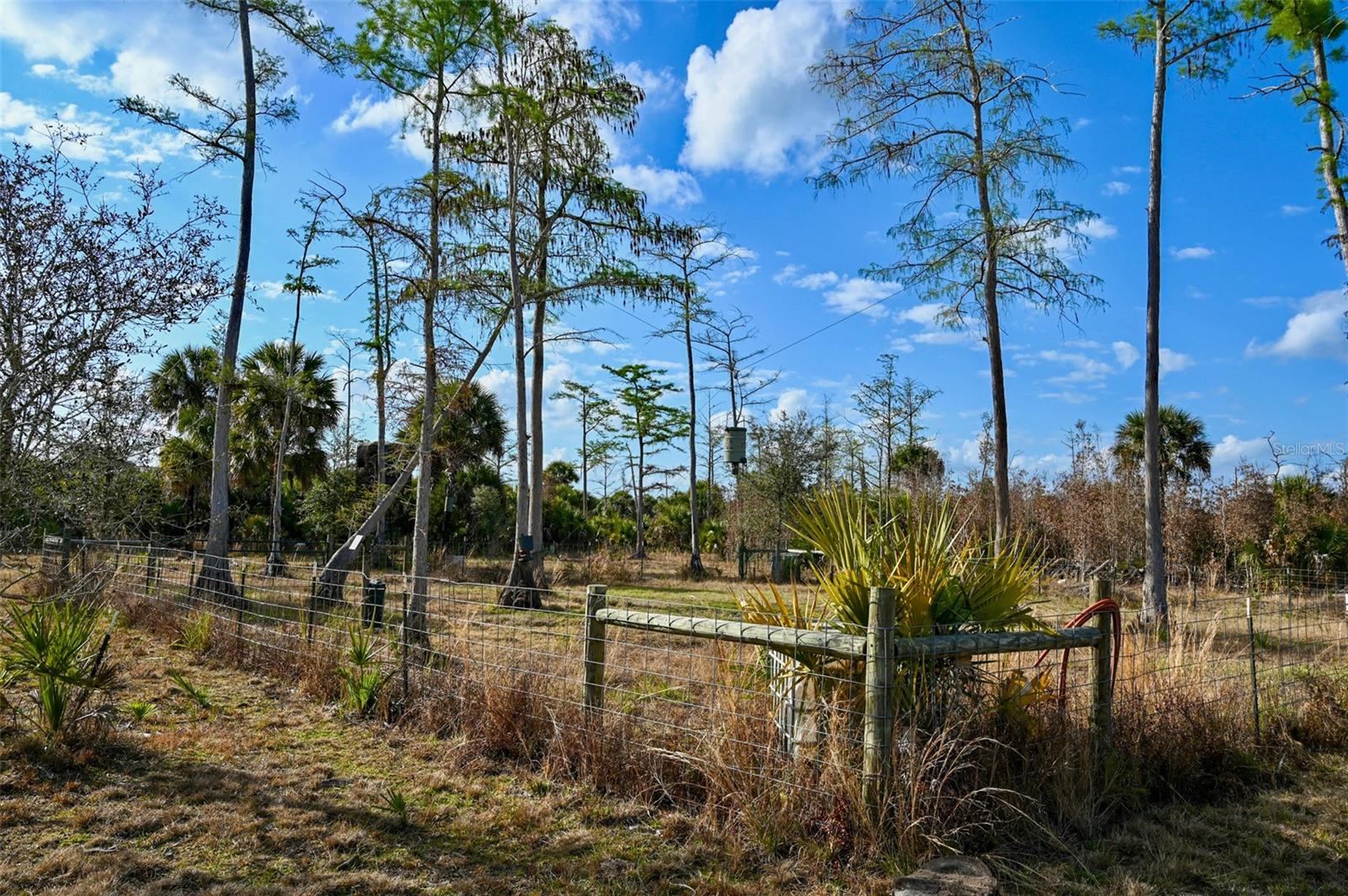 ACREAGE HEADER - Land