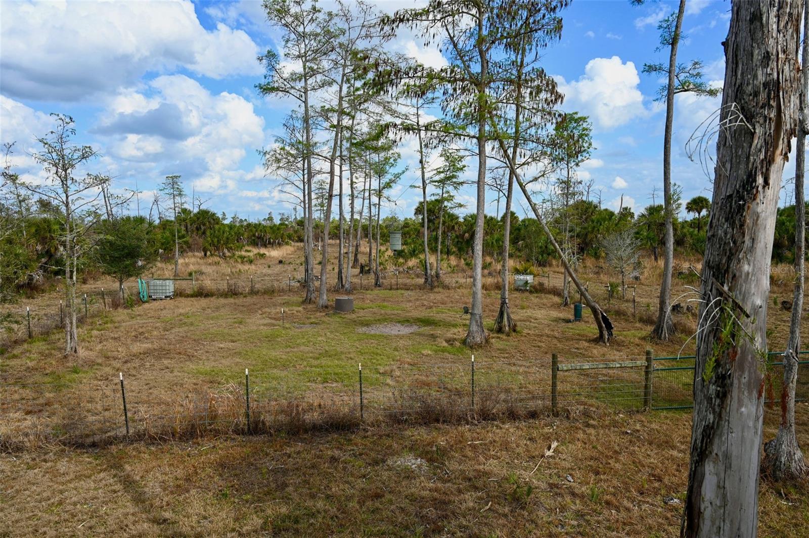 ACREAGE HEADER - Land