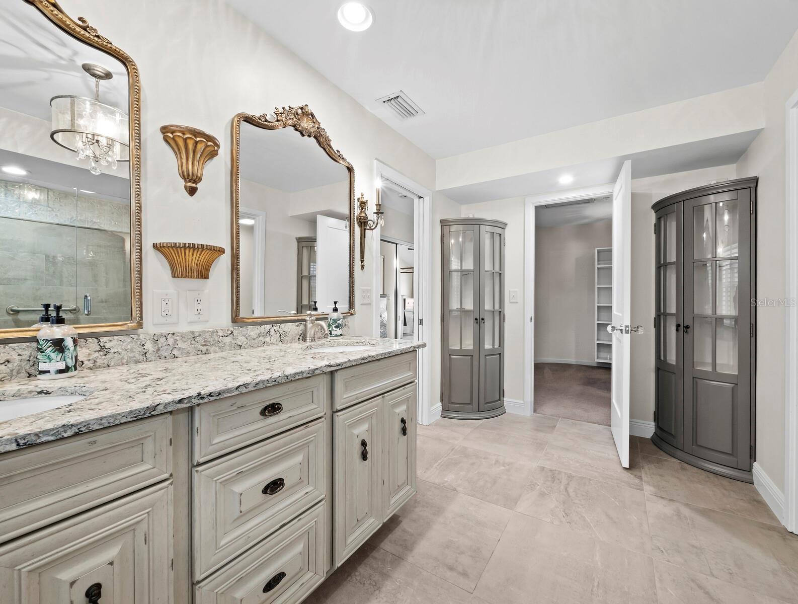 WINDING OAKS - Residential