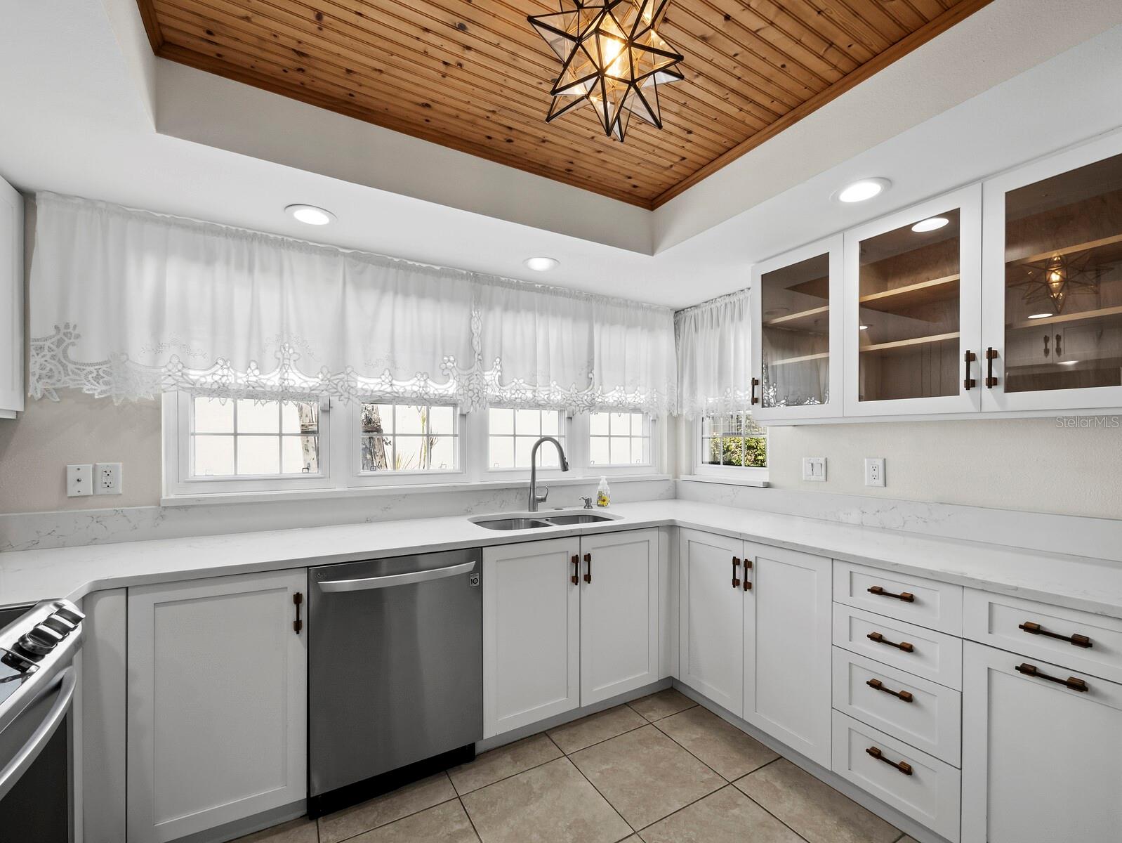 WINDING OAKS - Residential