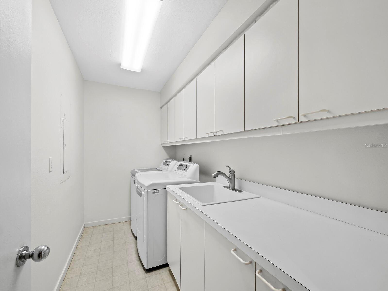 WINDING OAKS - Residential