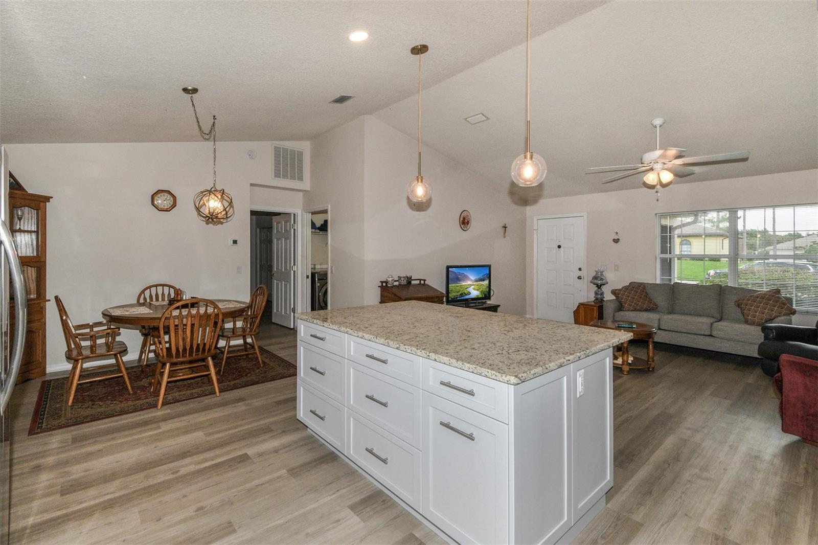 ARBOR LAKES - Residential