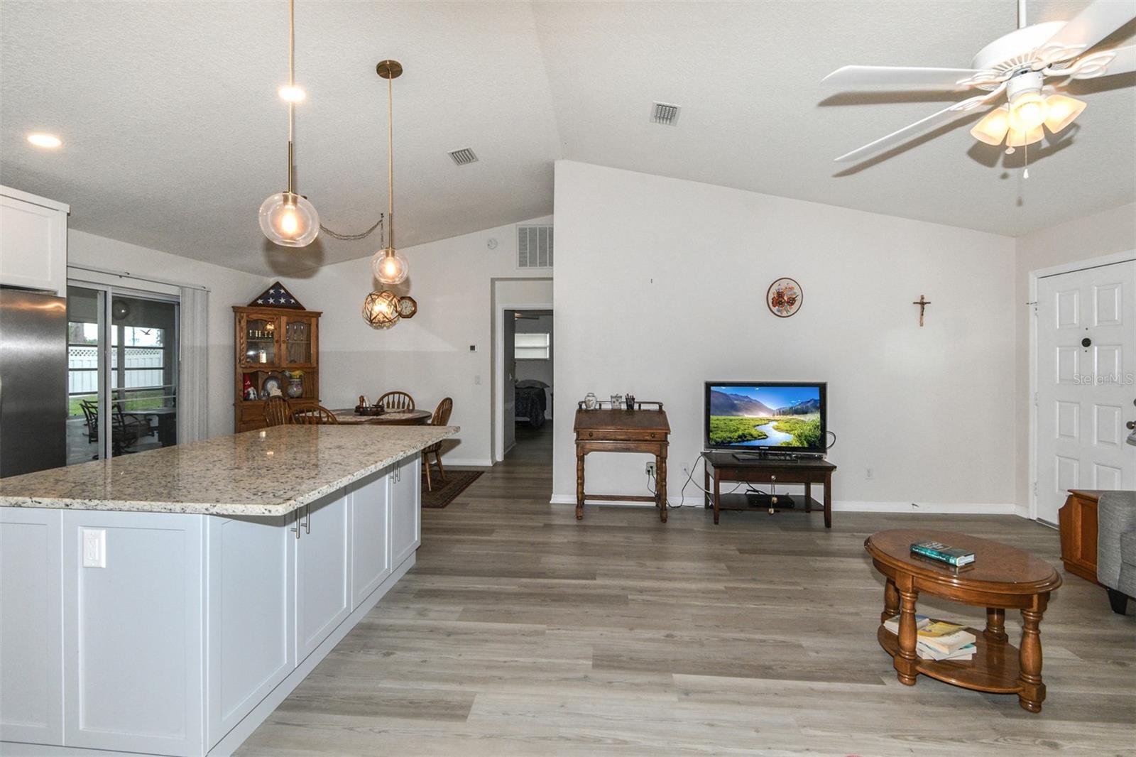 ARBOR LAKES - Residential