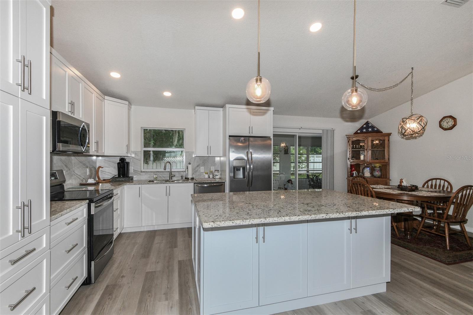 ARBOR LAKES - Residential