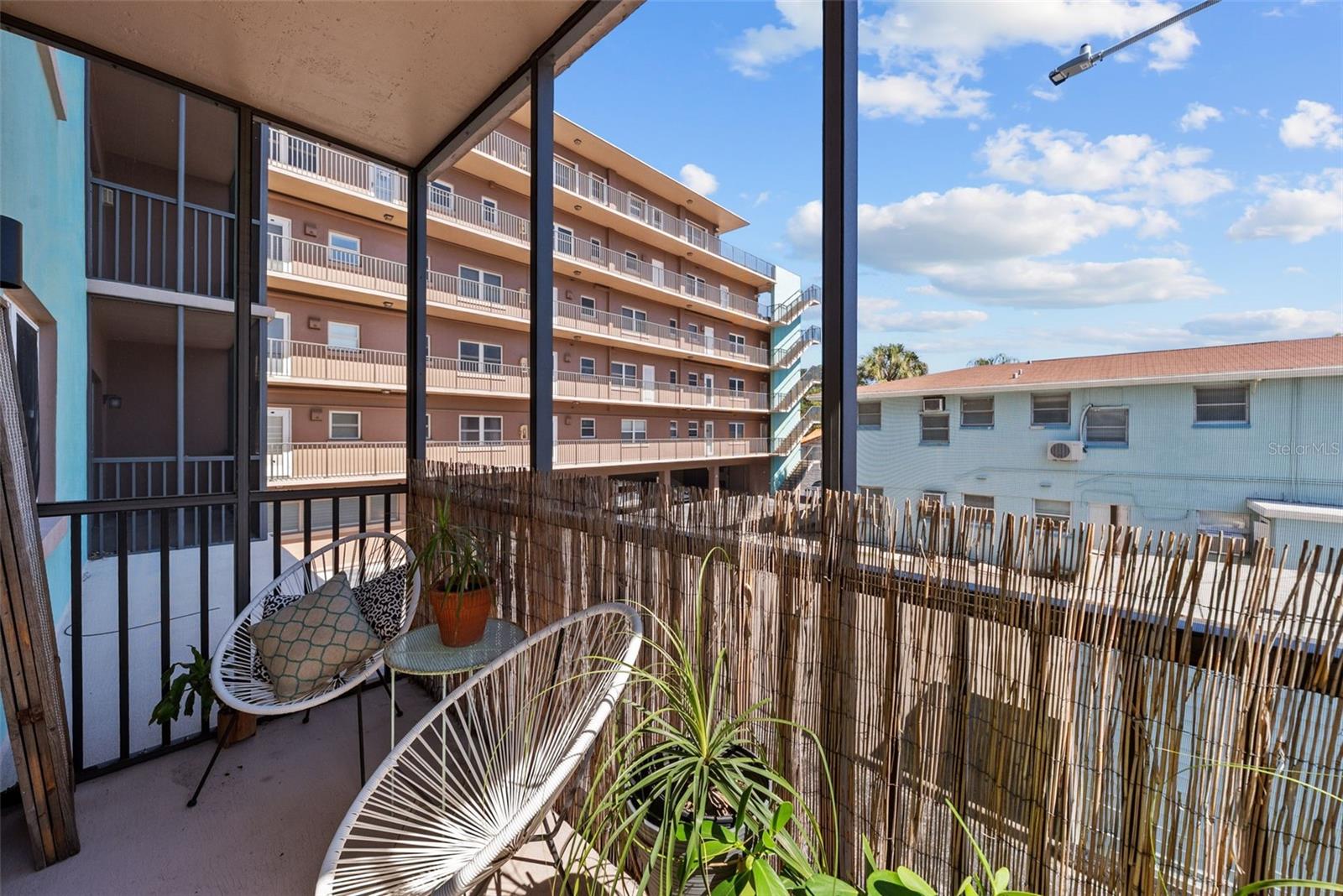 LAKE PALMS APTS CO-OP - Residential