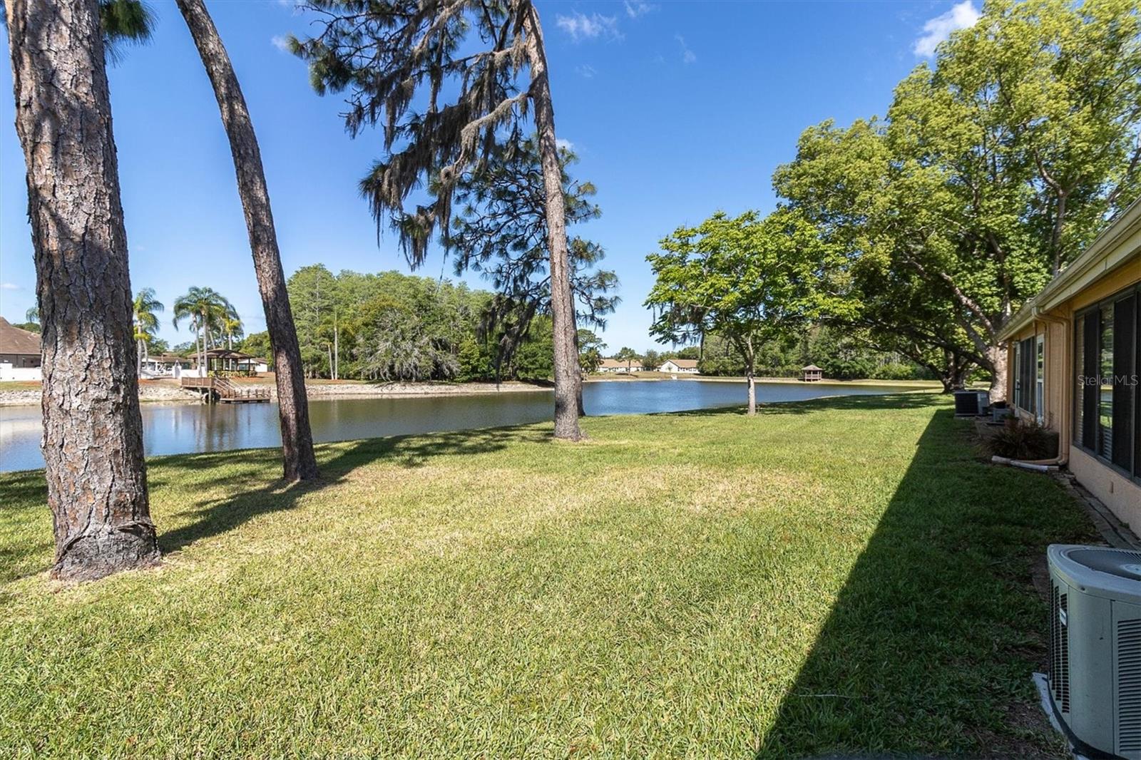 HERITAGE LAKE - Residential