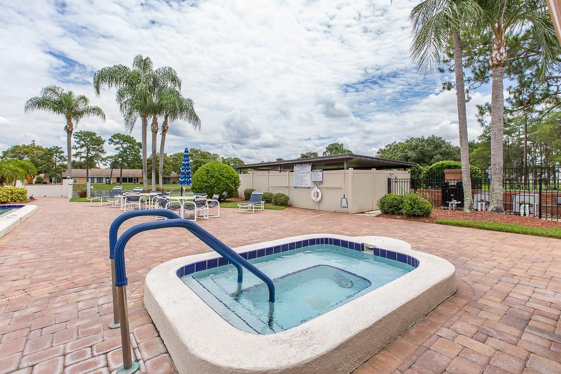 HERITAGE LAKE - Residential