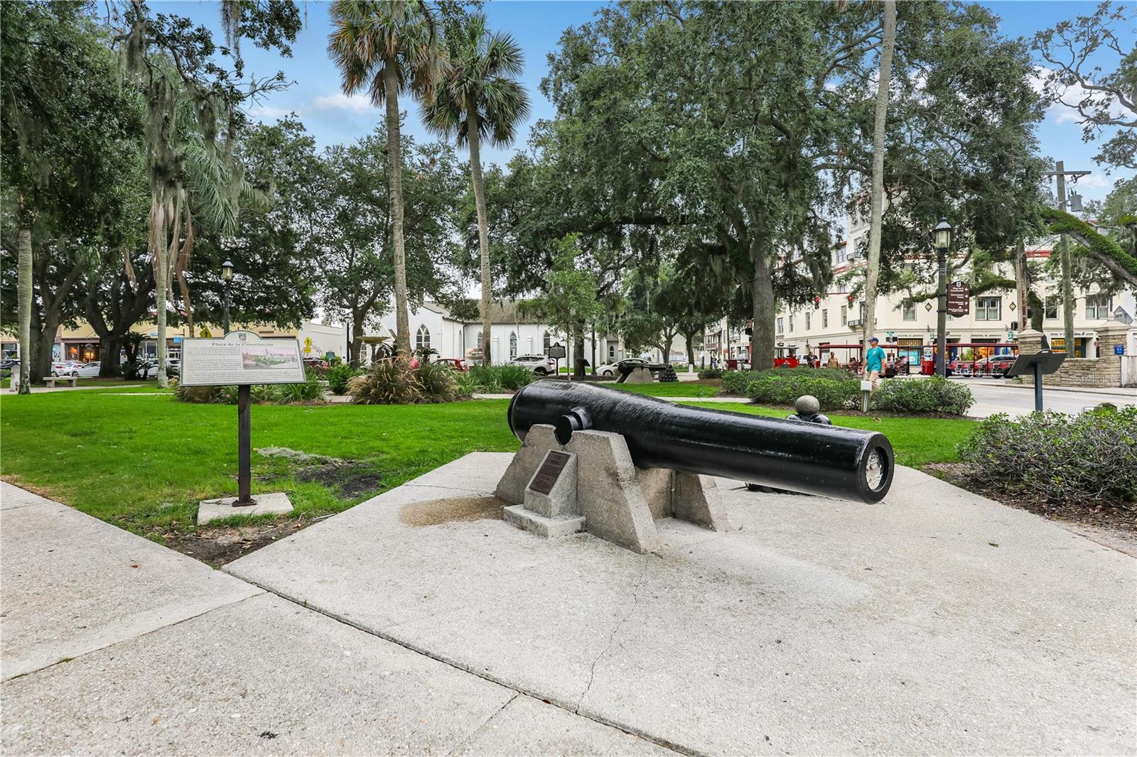 VILLA CALISSA TWNHMS - Residential