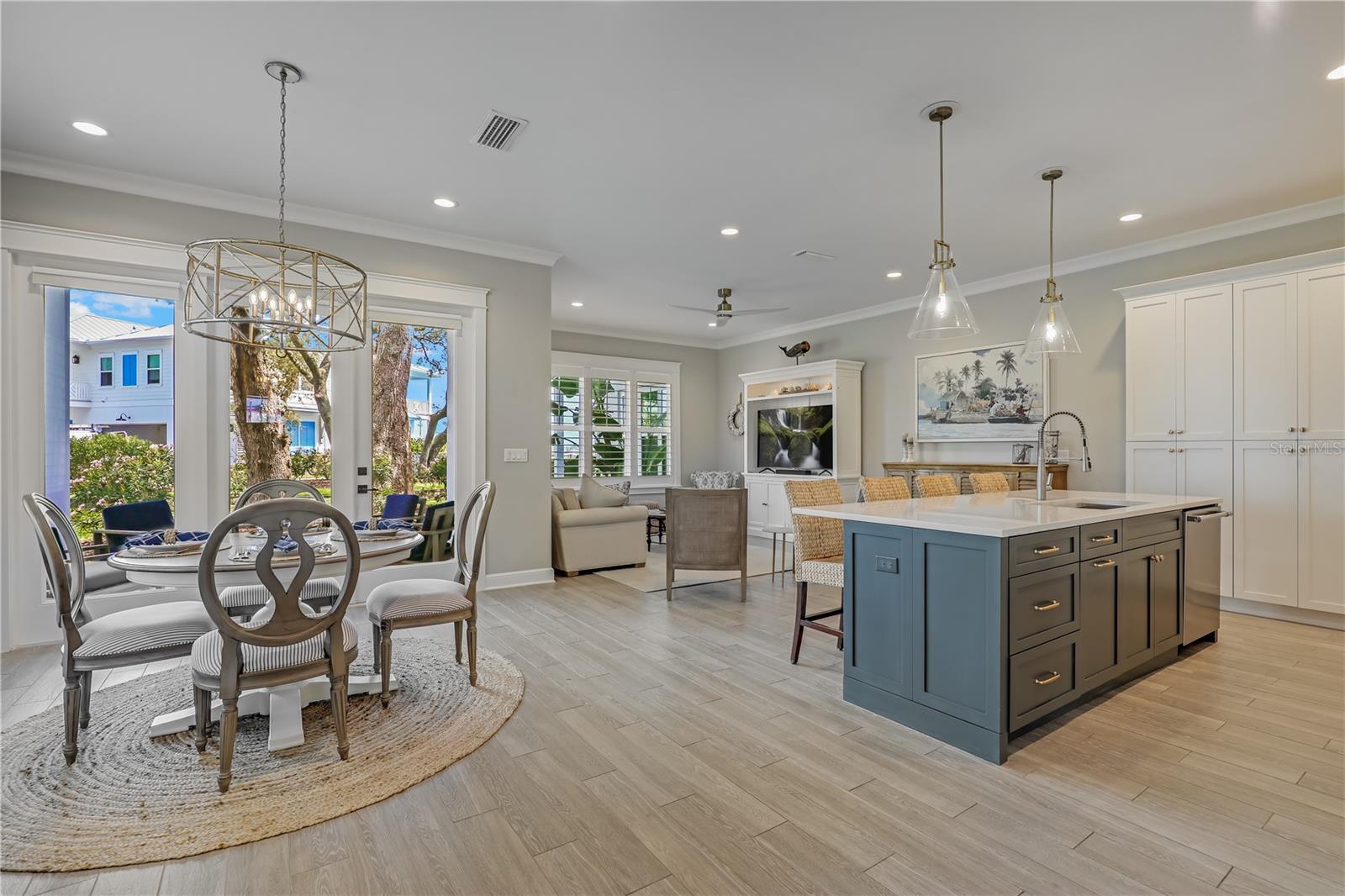 VILLA CALISSA TWNHMS - Residential