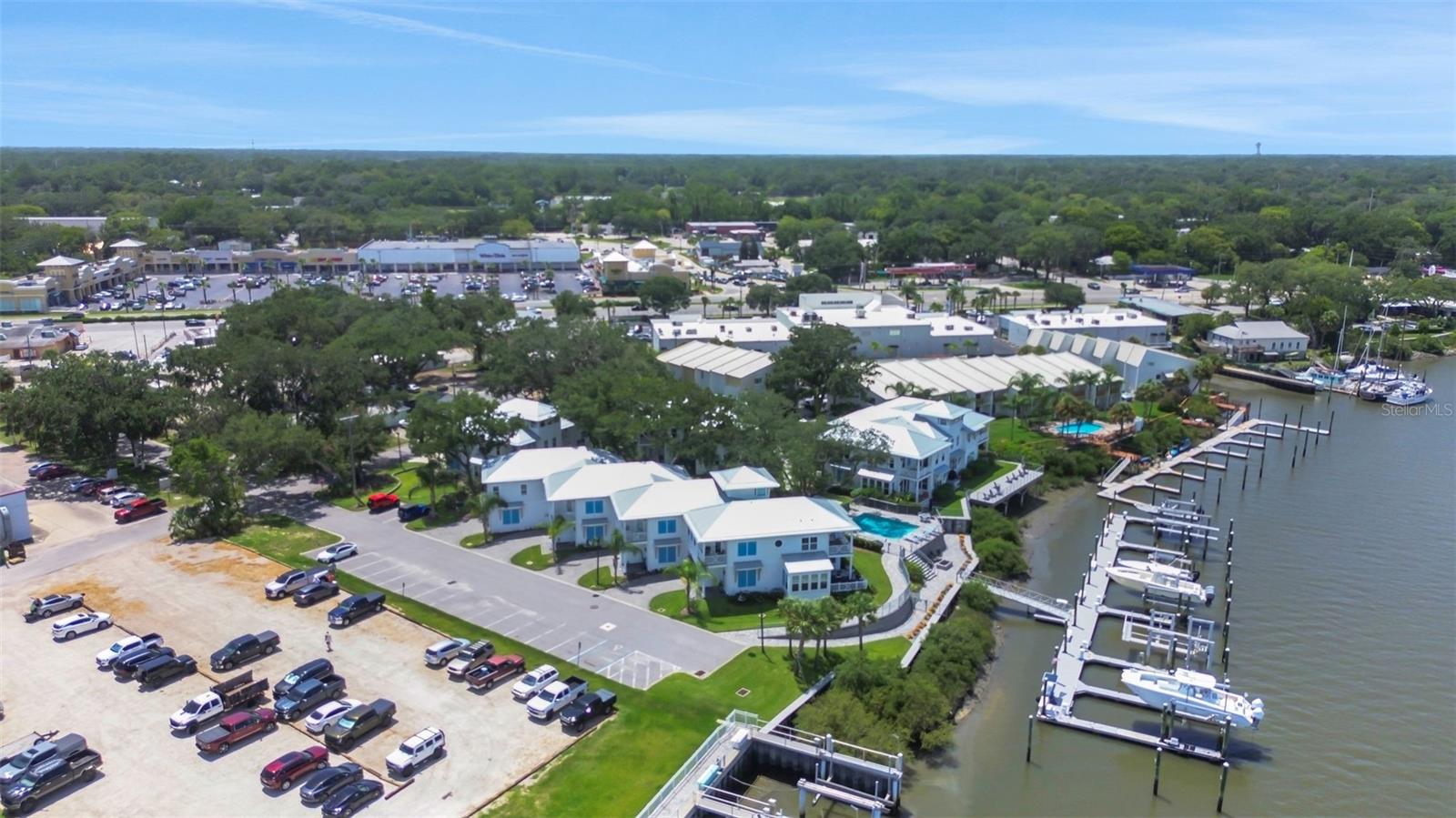 VILLA CALISSA TWNHMS - Residential