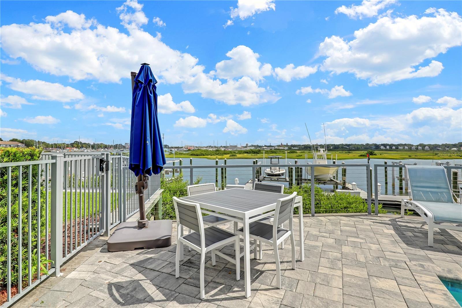 VILLA CALISSA TWNHMS - Residential