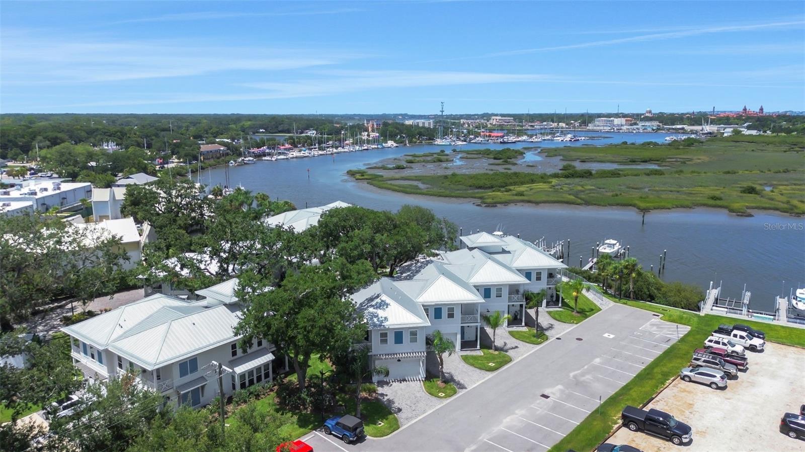 VILLA CALISSA TWNHMS - Residential