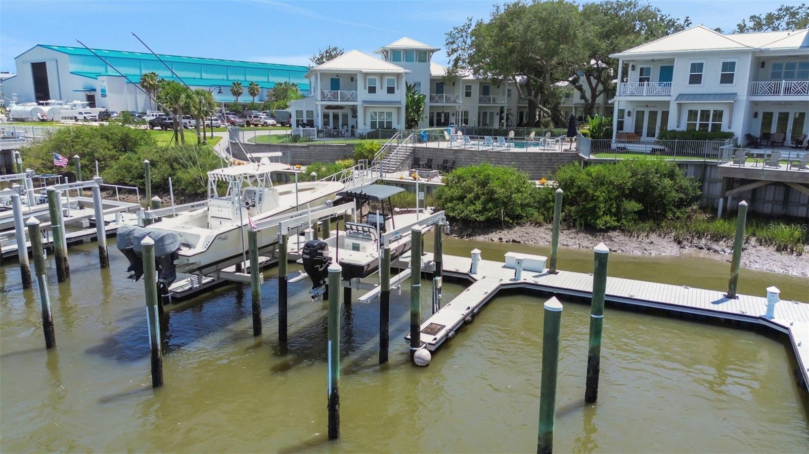 VILLA CALISSA TWNHMS - Residential