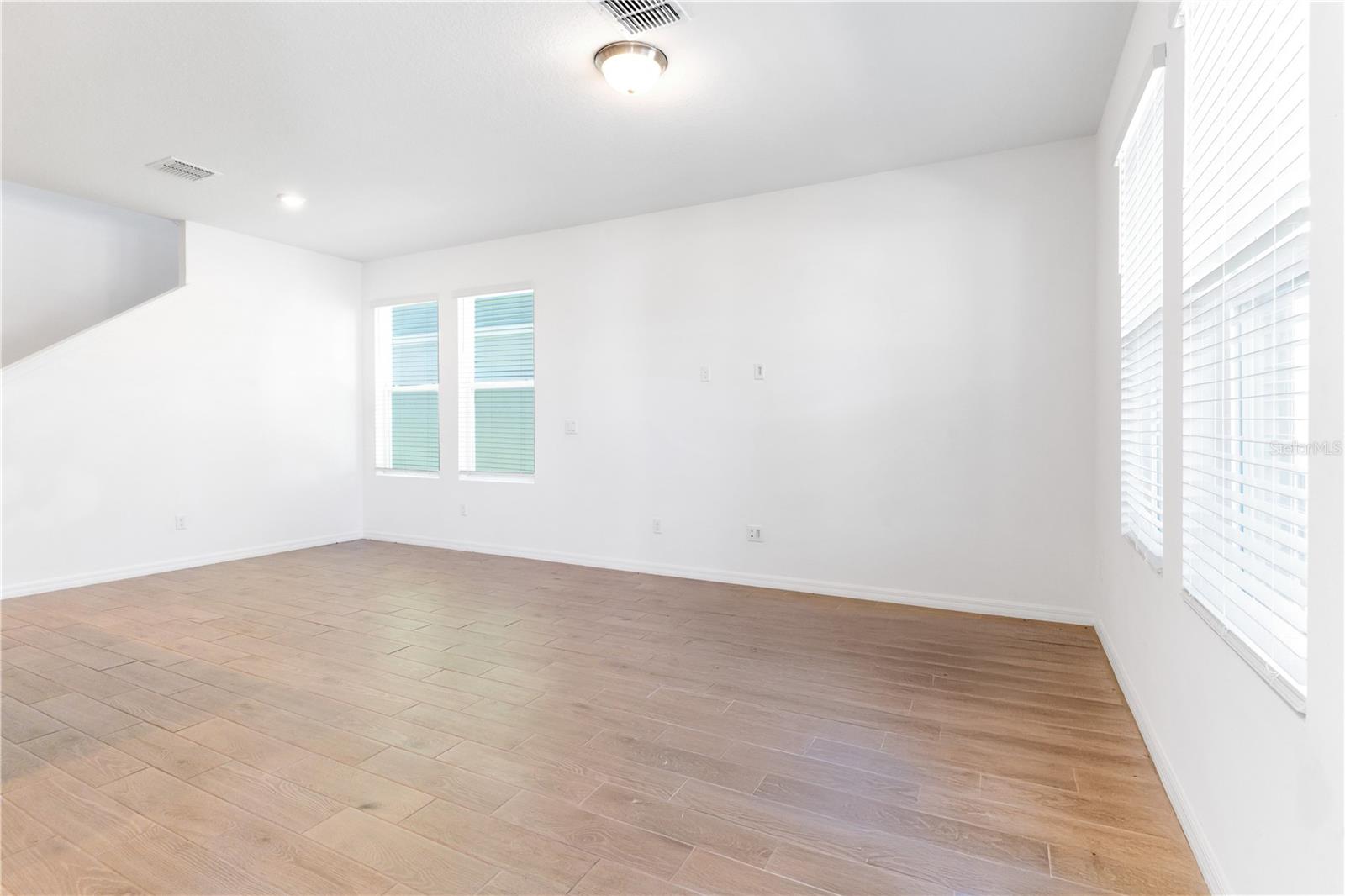 THE MEADOW AT CROSSPRAIRIE BUNGALOWS - Residential