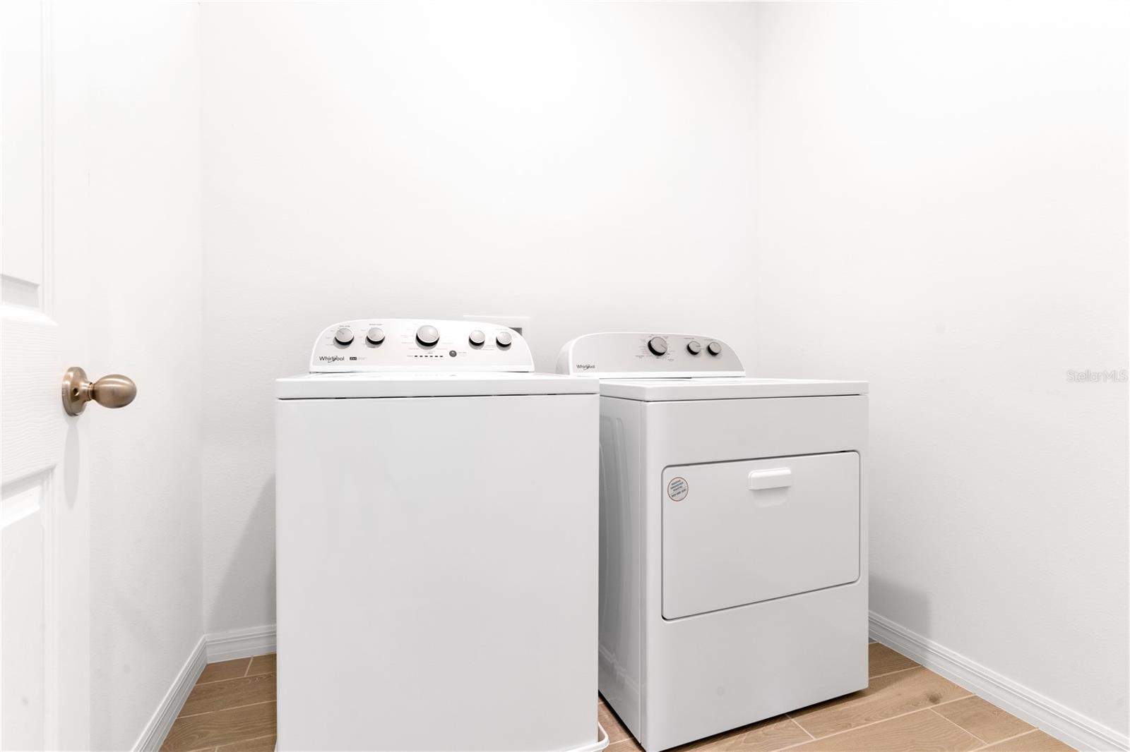 THE MEADOW AT CROSSPRAIRIE BUNGALOWS - Residential