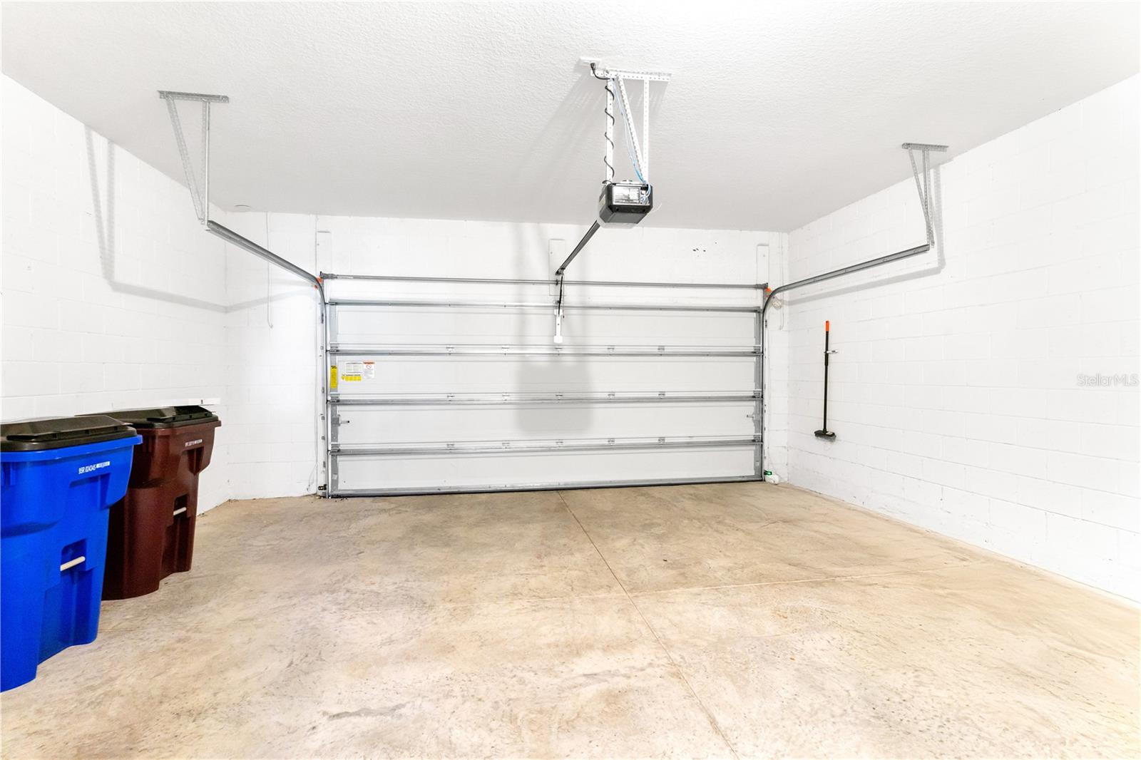 THE MEADOW AT CROSSPRAIRIE BUNGALOWS - Residential