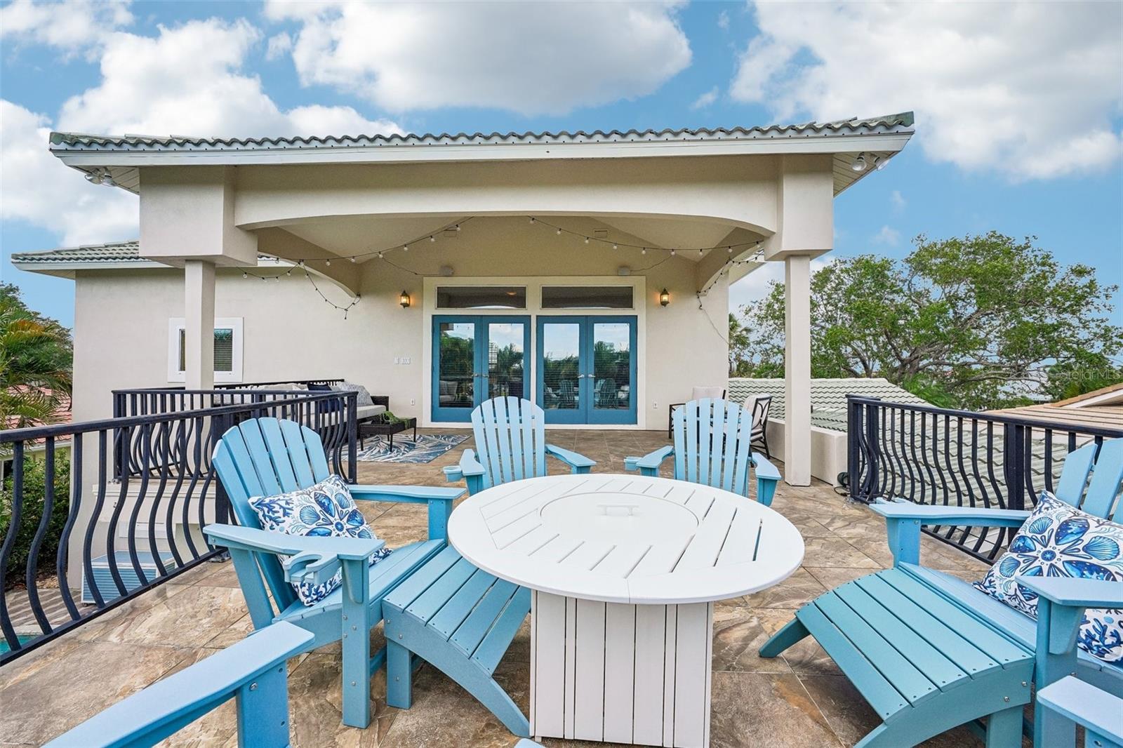 VENETIAN ISLES - Residential