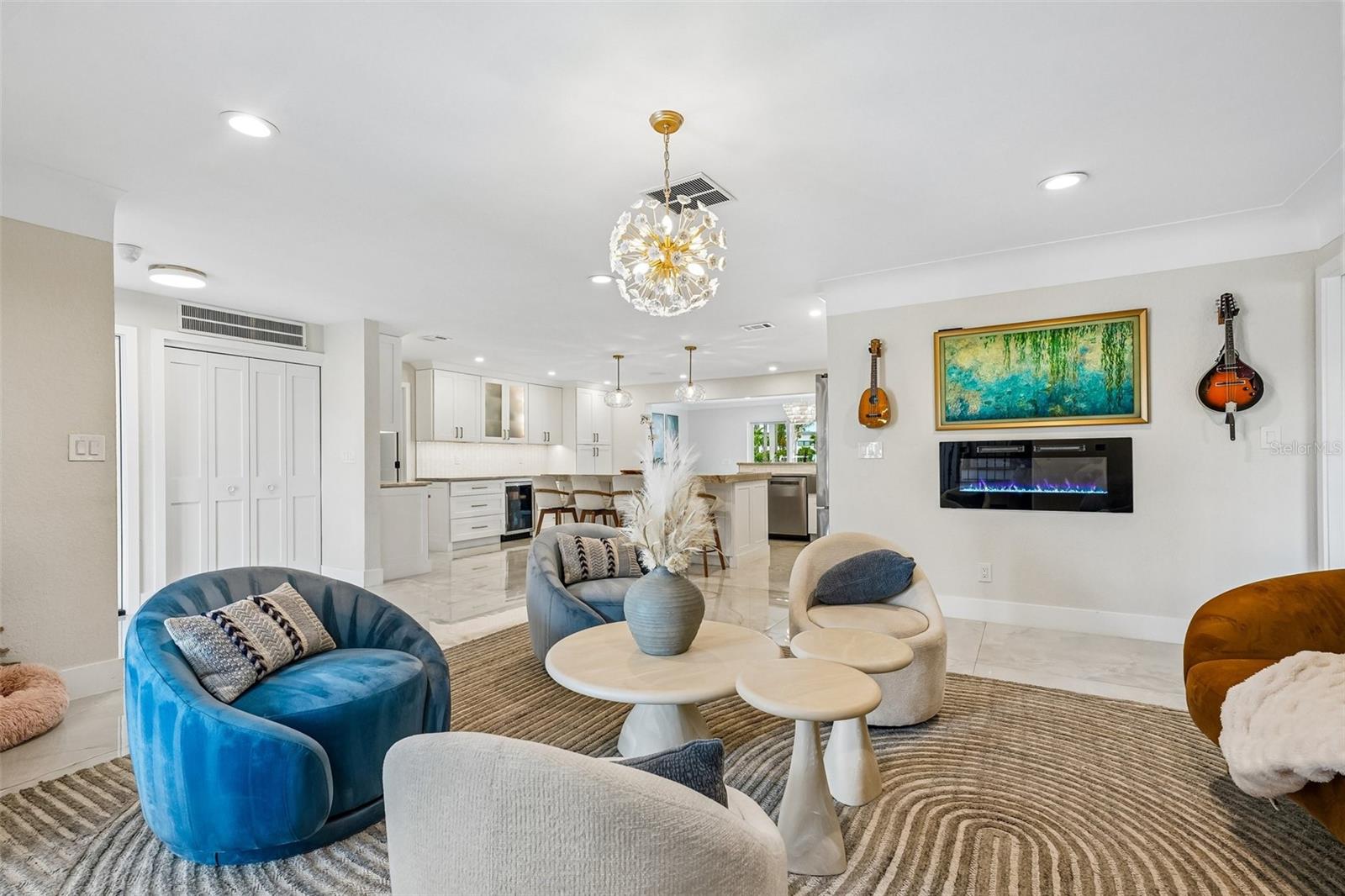 VENETIAN ISLES - Residential