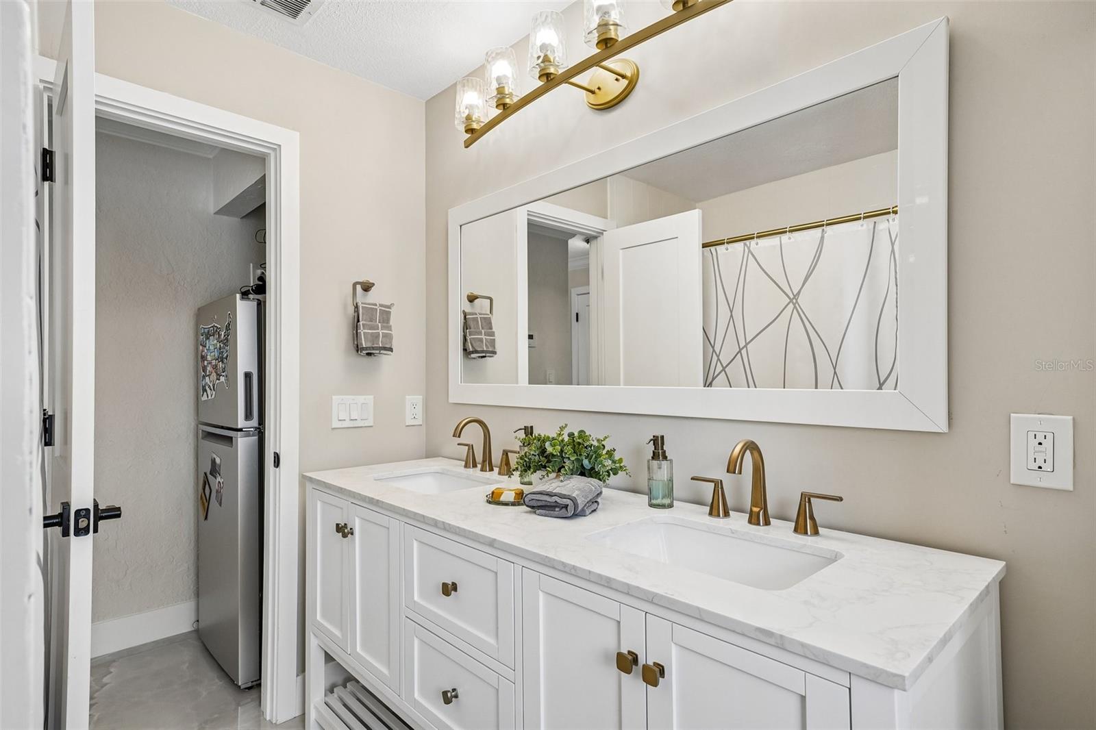 VENETIAN ISLES - Residential