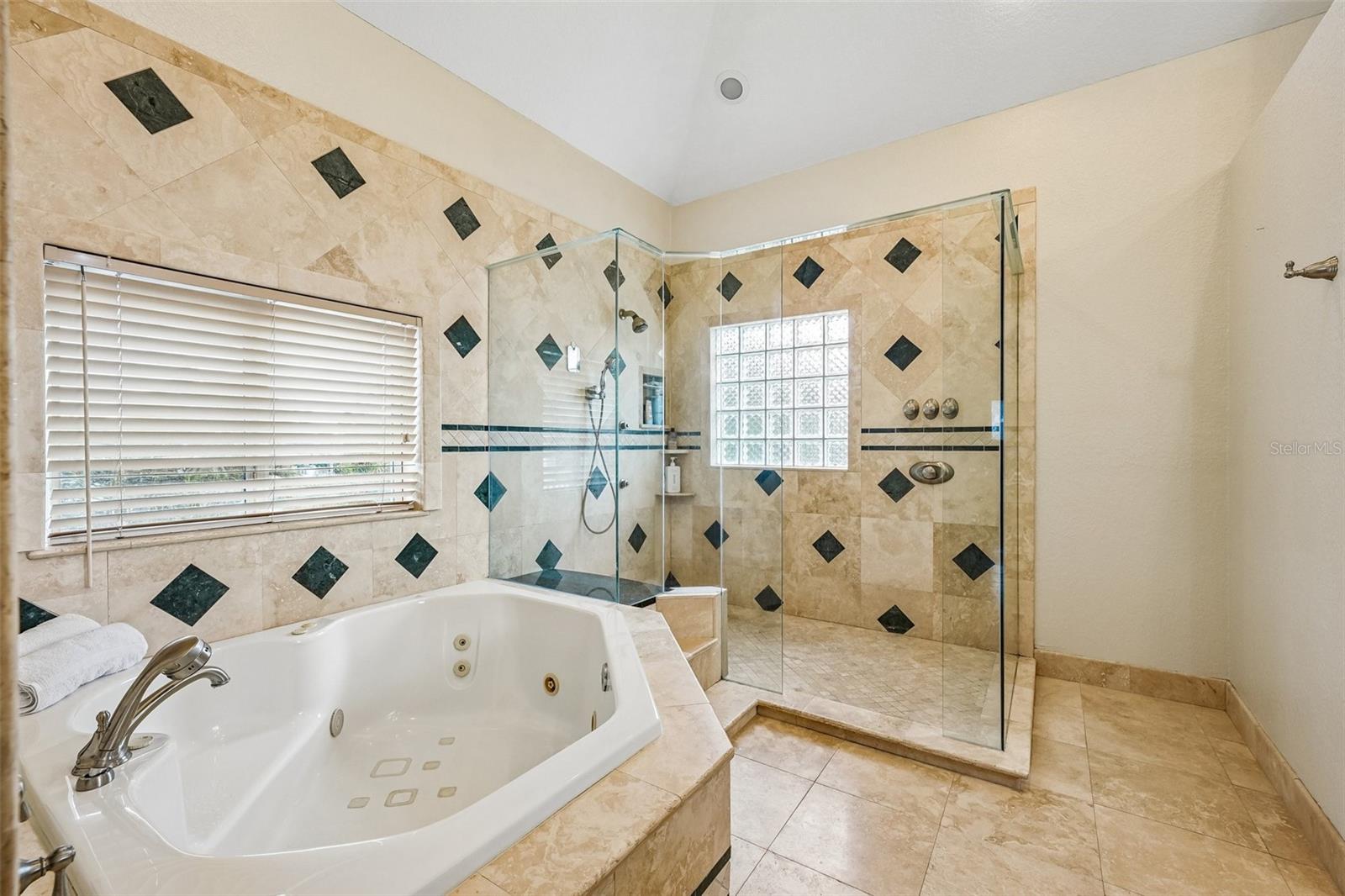 VENETIAN ISLES - Residential