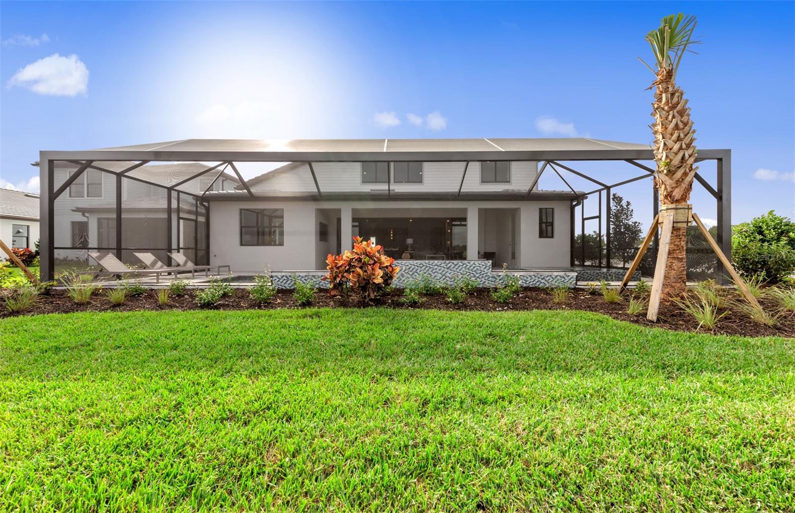 SAPPHIRE POINT AT LAKEWOOD RANCH - Residential