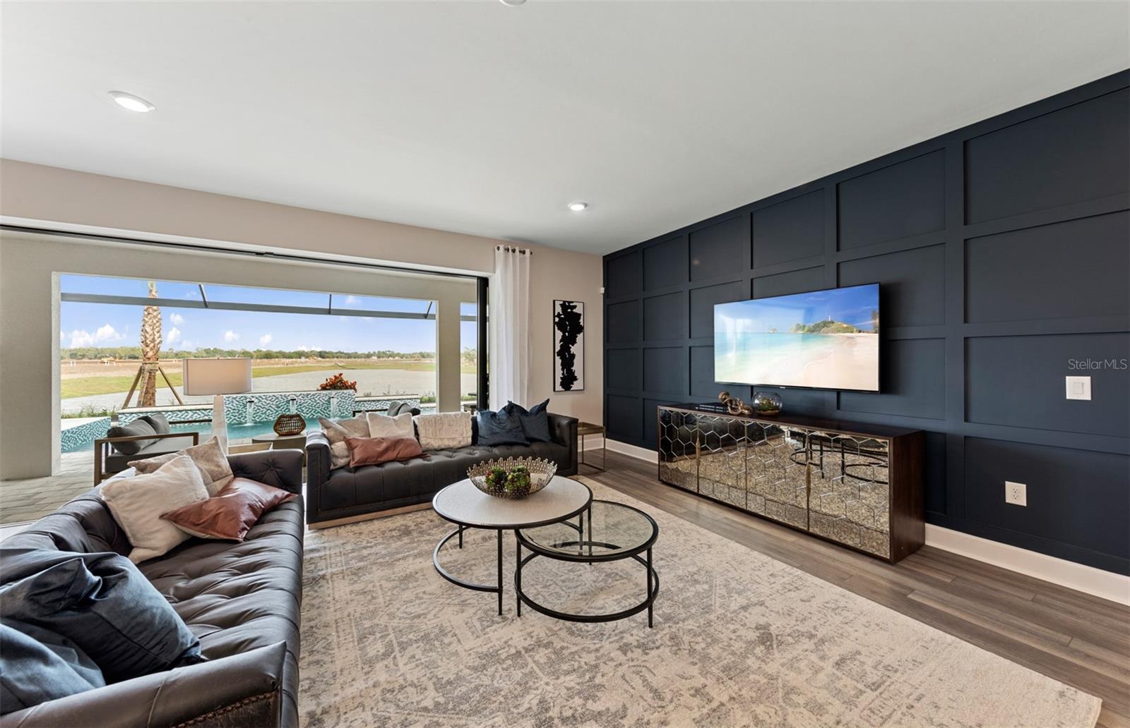 SAPPHIRE POINT AT LAKEWOOD RANCH - Residential