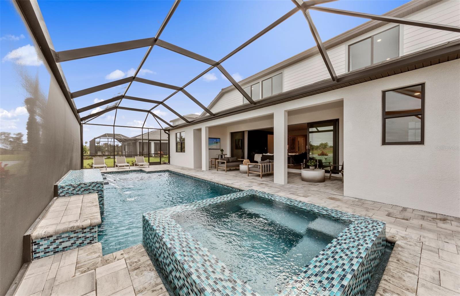 SAPPHIRE POINT AT LAKEWOOD RANCH - Residential