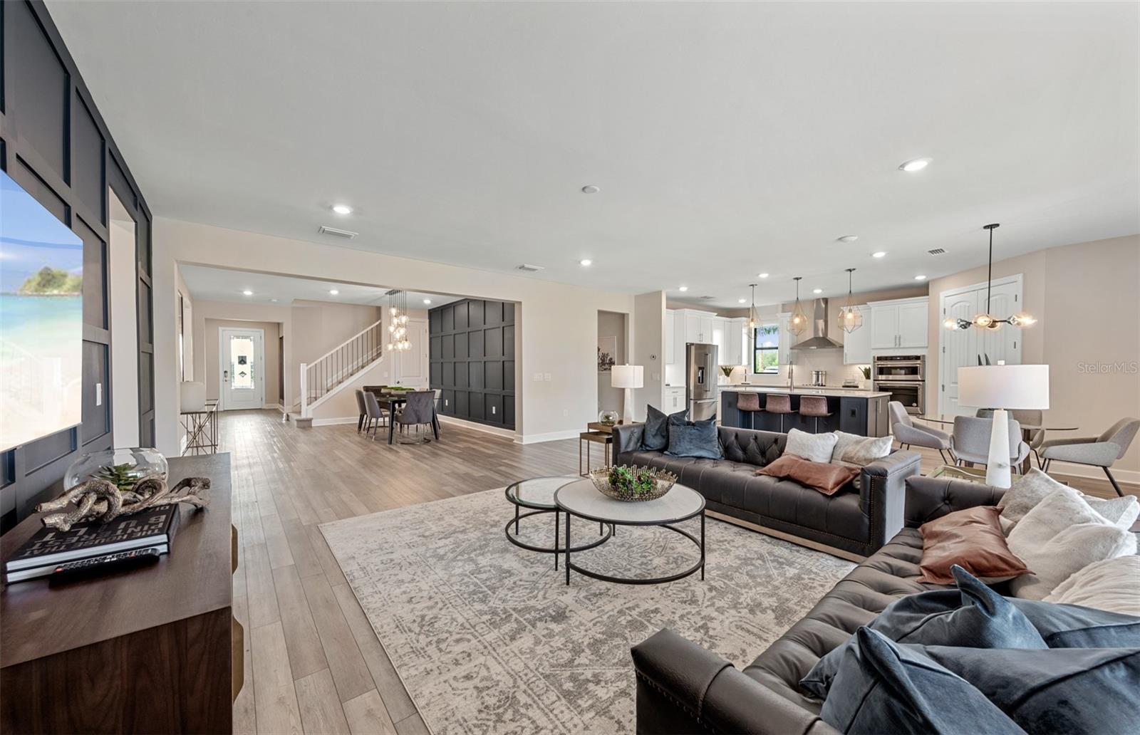 SAPPHIRE POINT AT LAKEWOOD RANCH - Residential