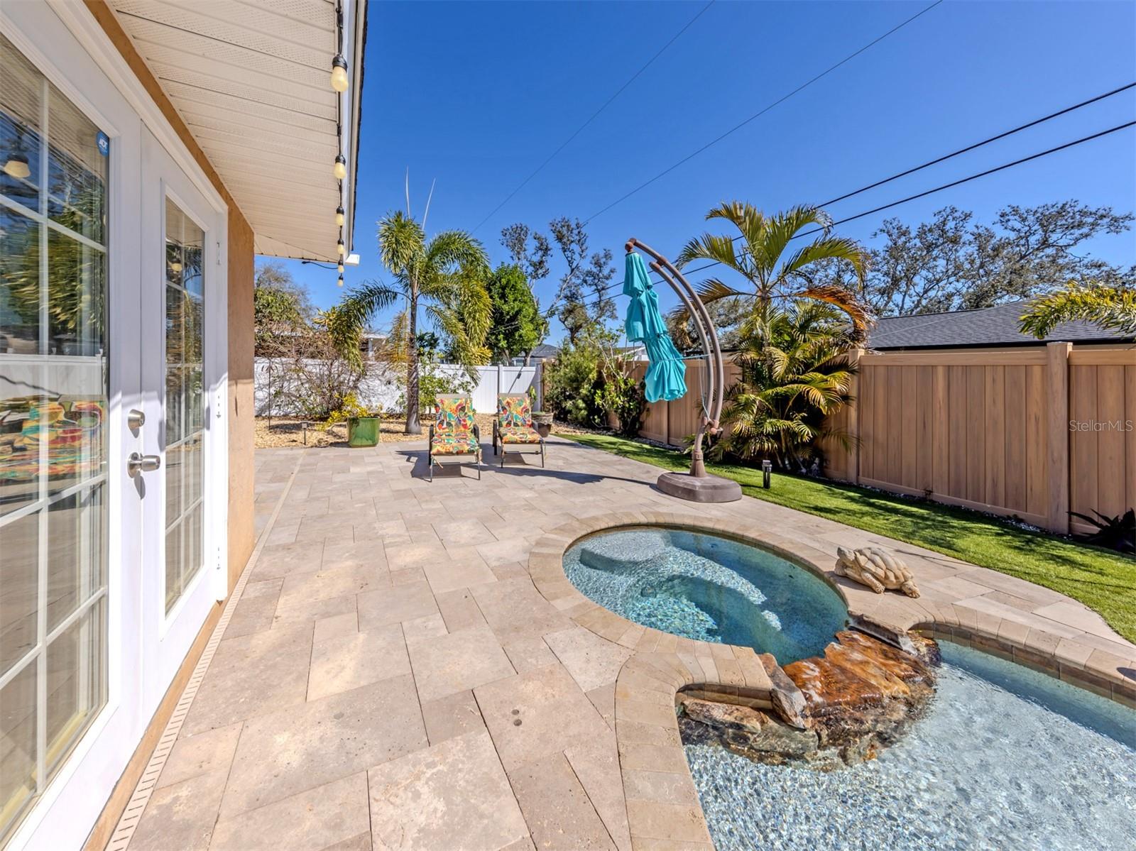 SOUTH VENICE - Residential