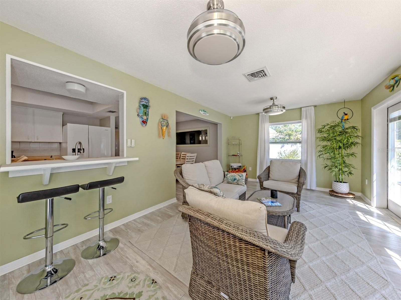 SOUTH VENICE - Residential