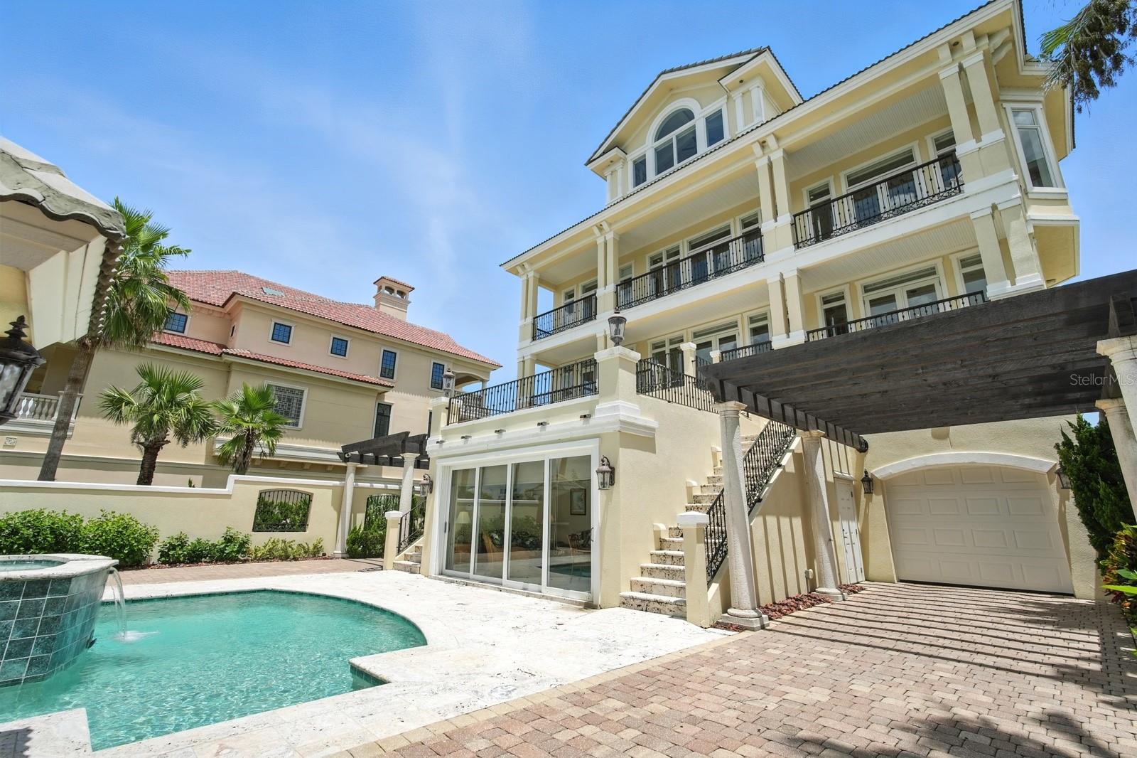 HAMMOCK DUNES CLUSTERS - Residential
