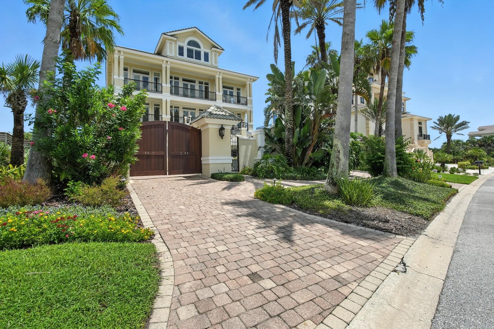 HAMMOCK DUNES CLUSTERS - Residential