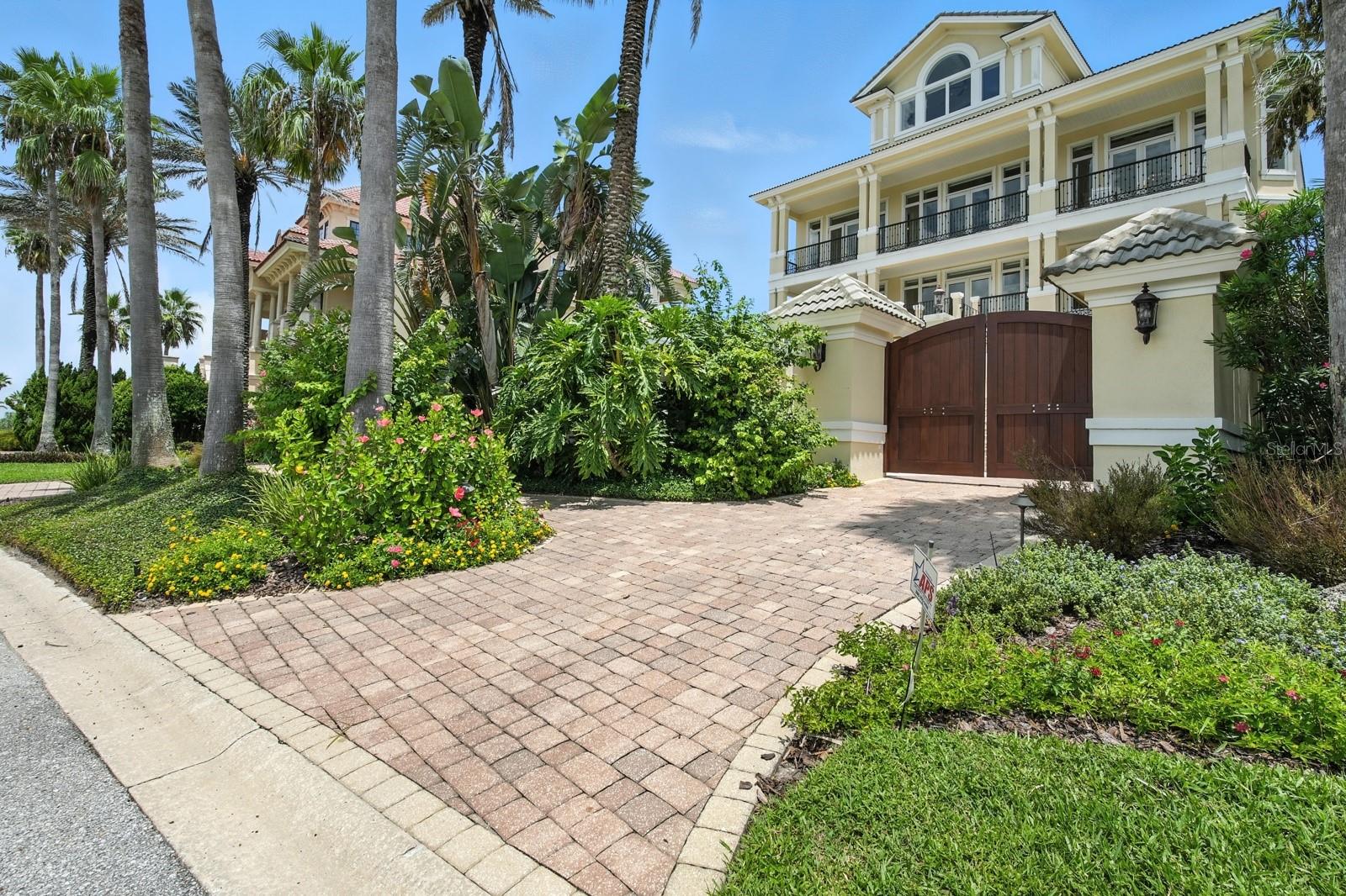 HAMMOCK DUNES CLUSTERS - Residential