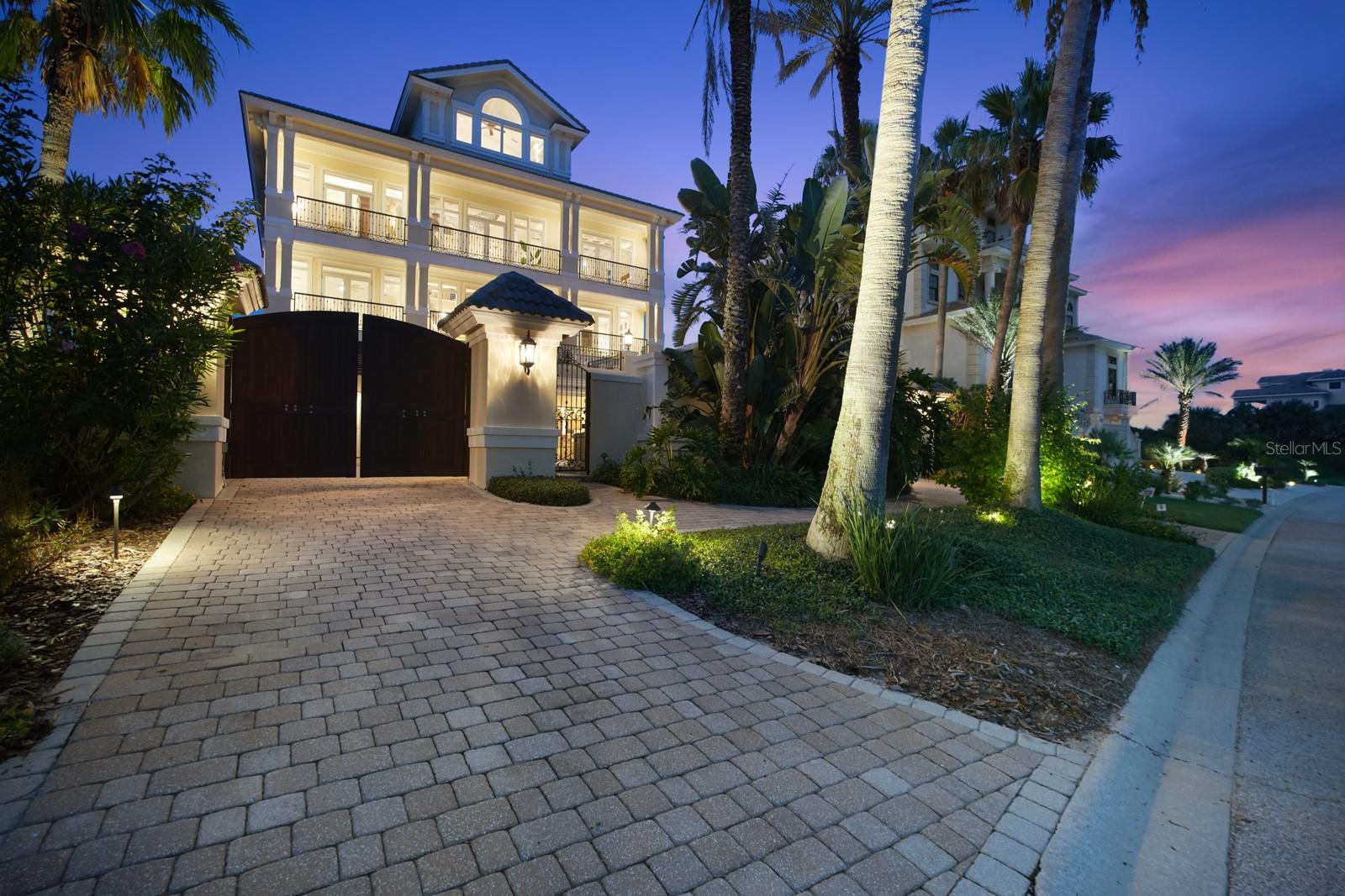 HAMMOCK DUNES CLUSTERS - Residential