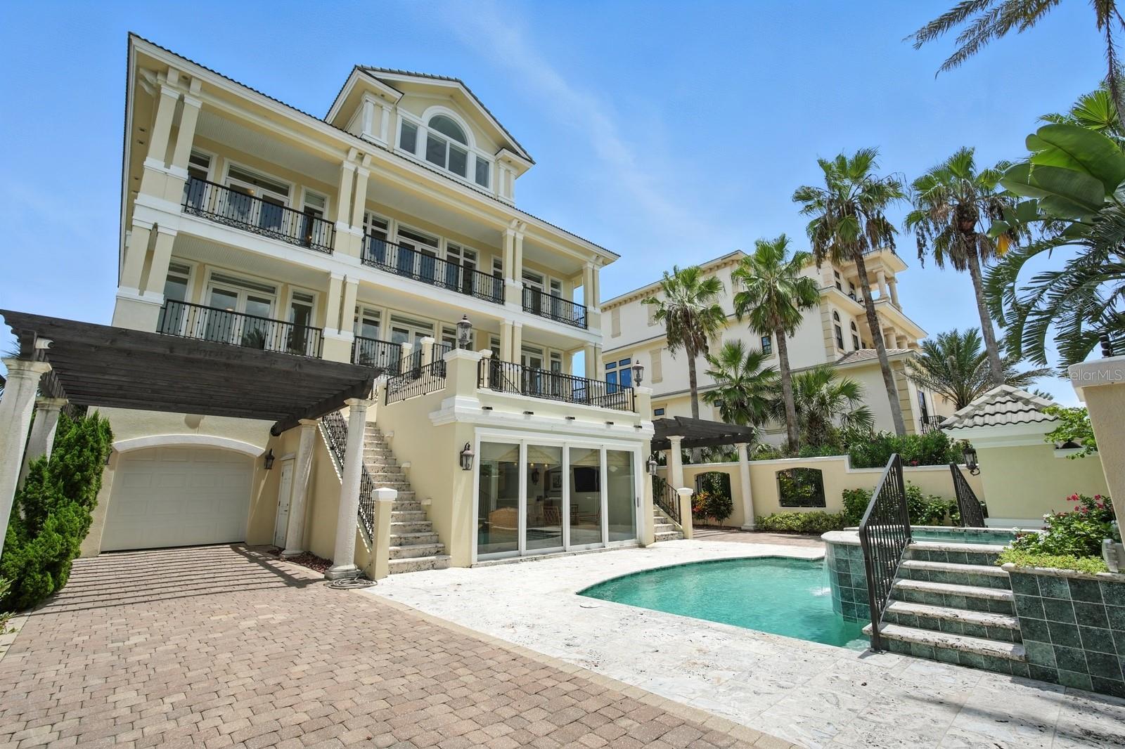 HAMMOCK DUNES CLUSTERS - Residential