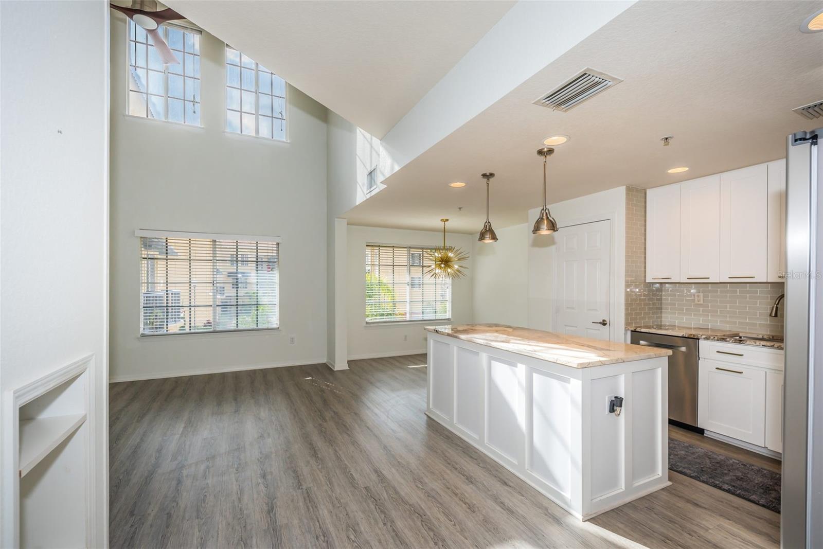 5215 BEACH BREEZE COURT 5215