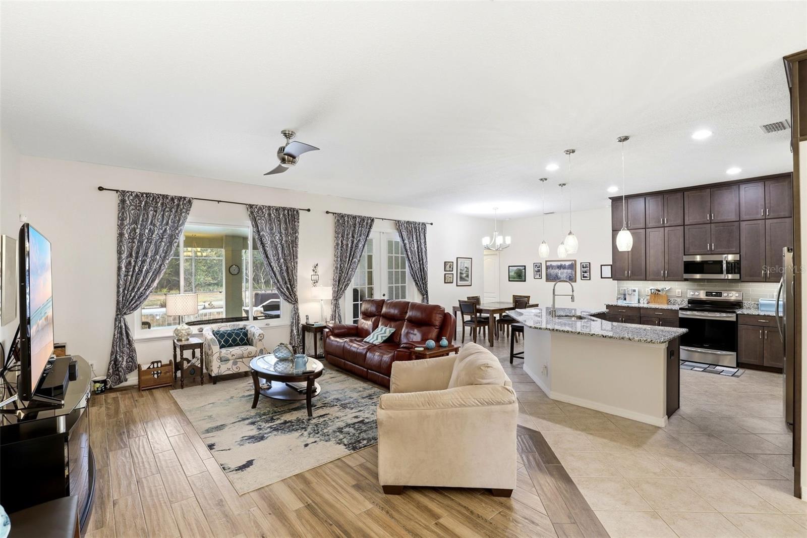 EAST LAKE COVE PH 1 - Residential