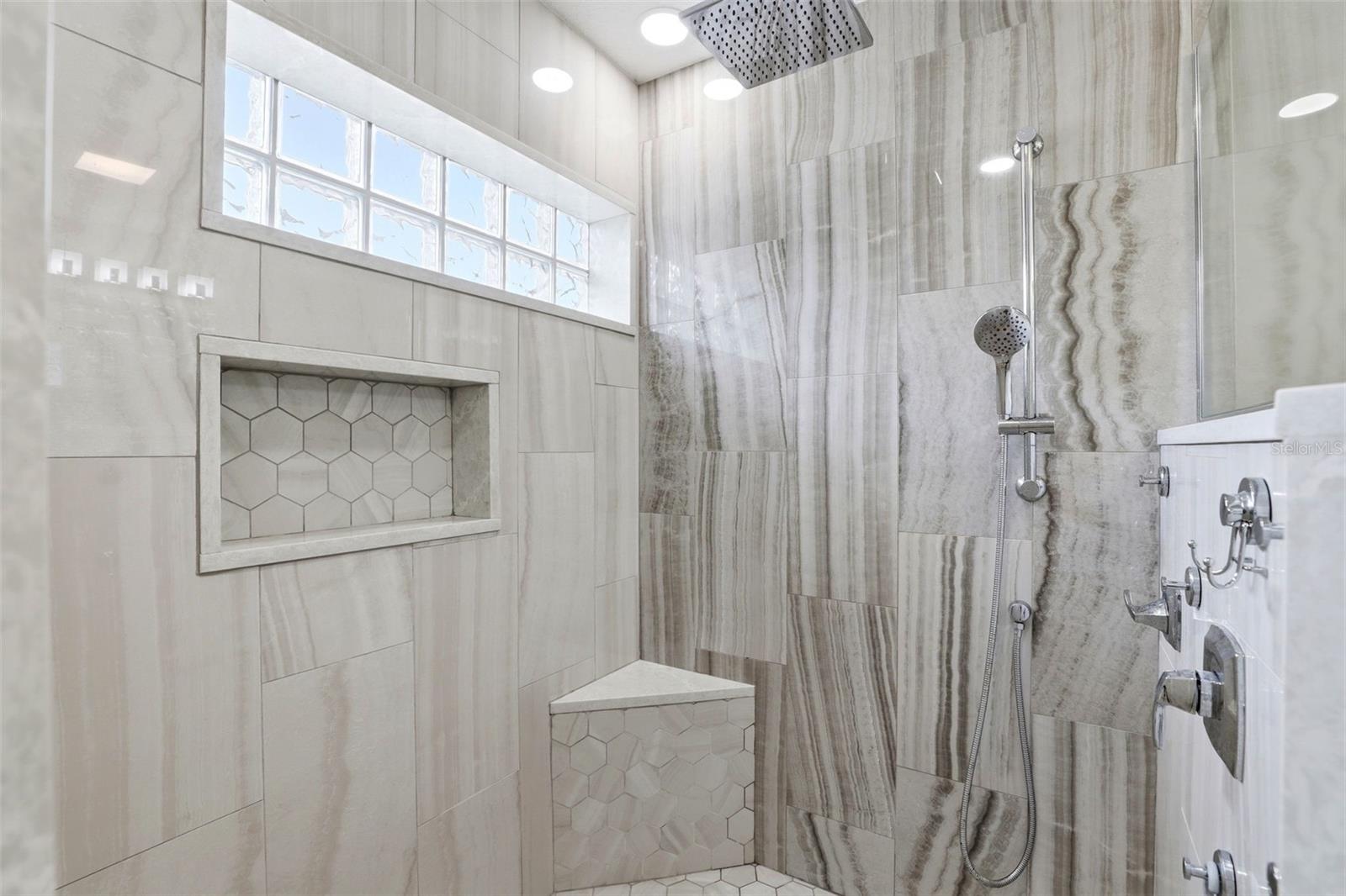 EAST LAKE COVE PH 1 - Residential