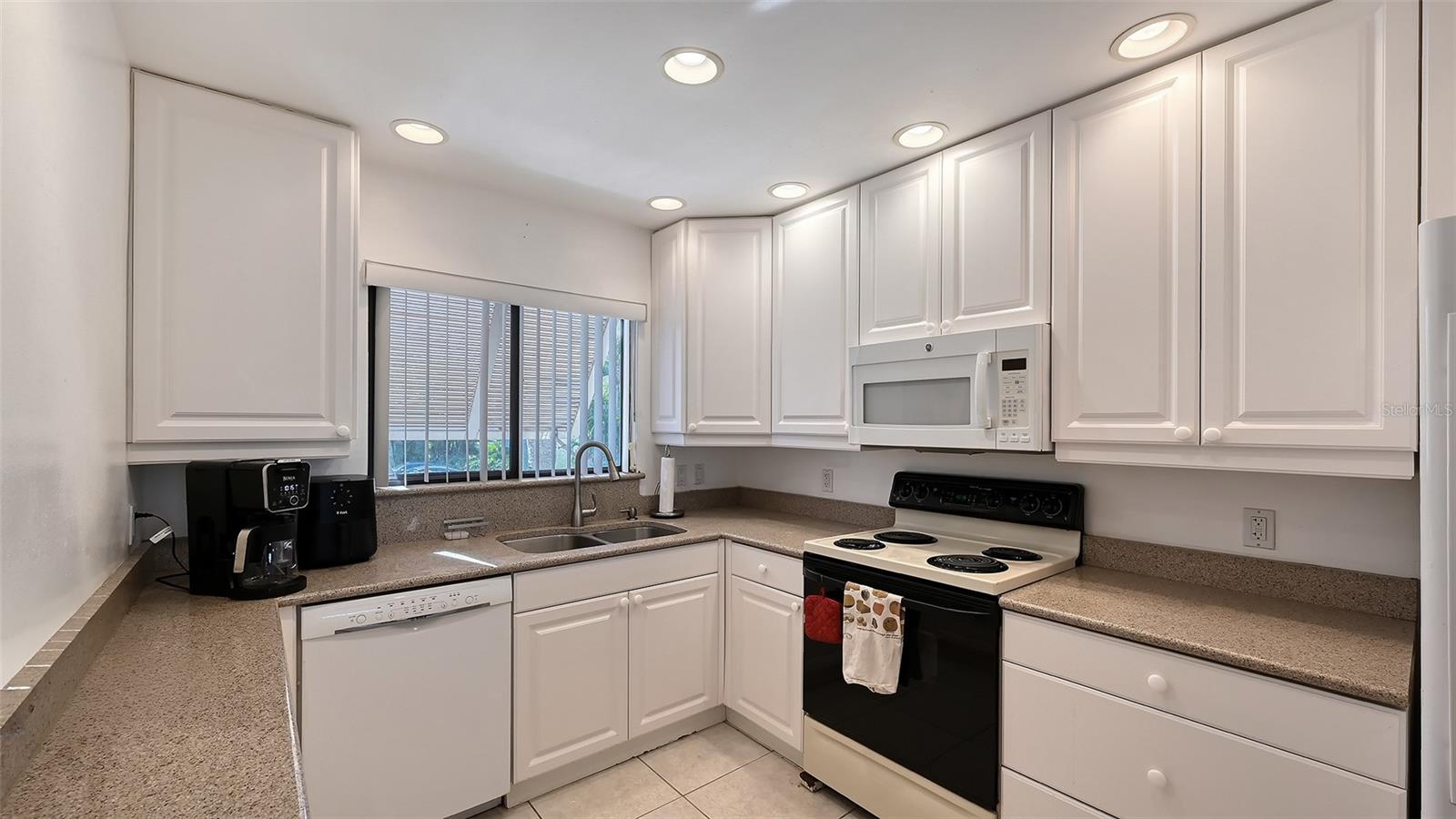 WILLOW LINKS - Residential