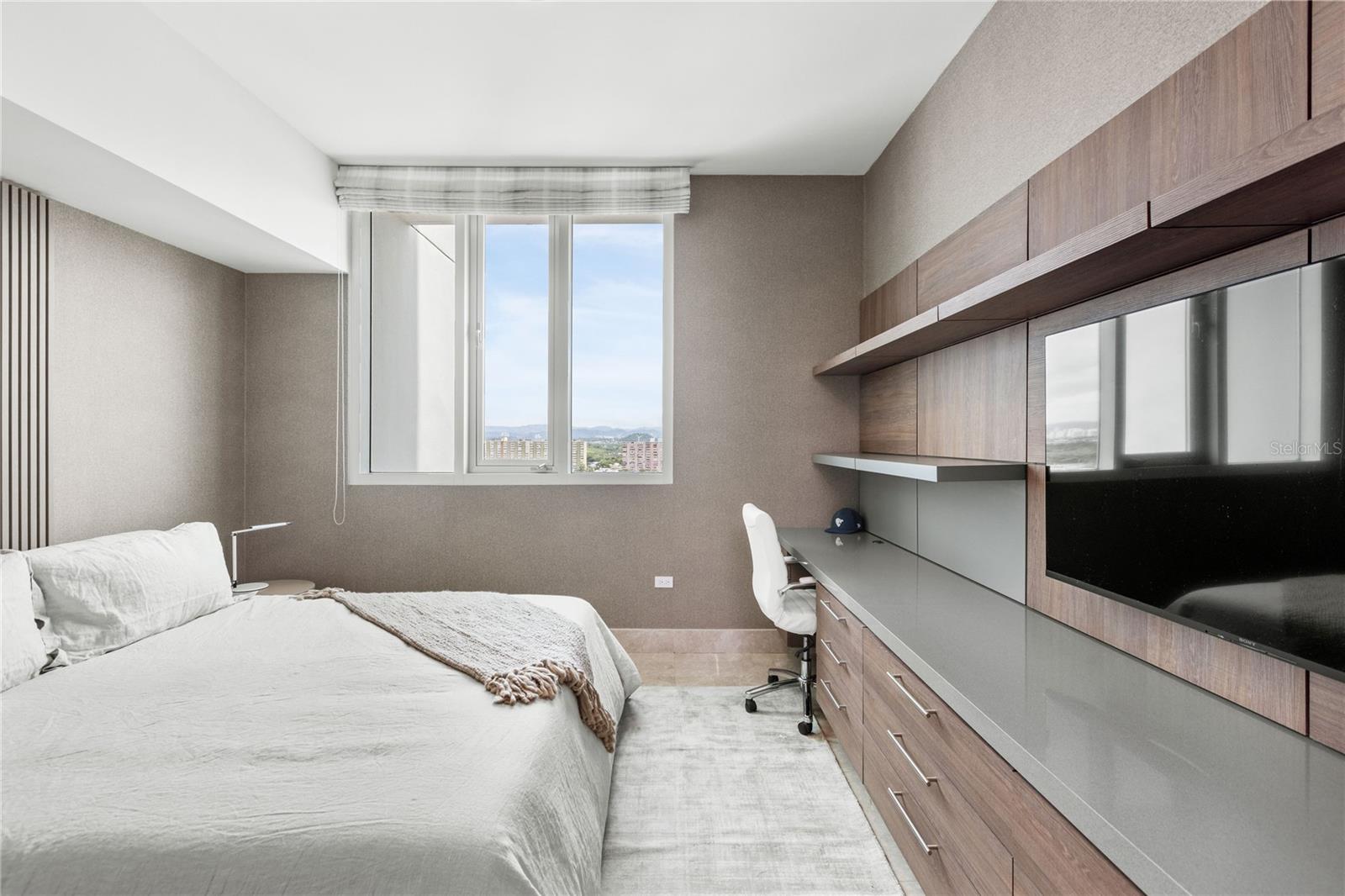 COSMOPOLITAN - Residential