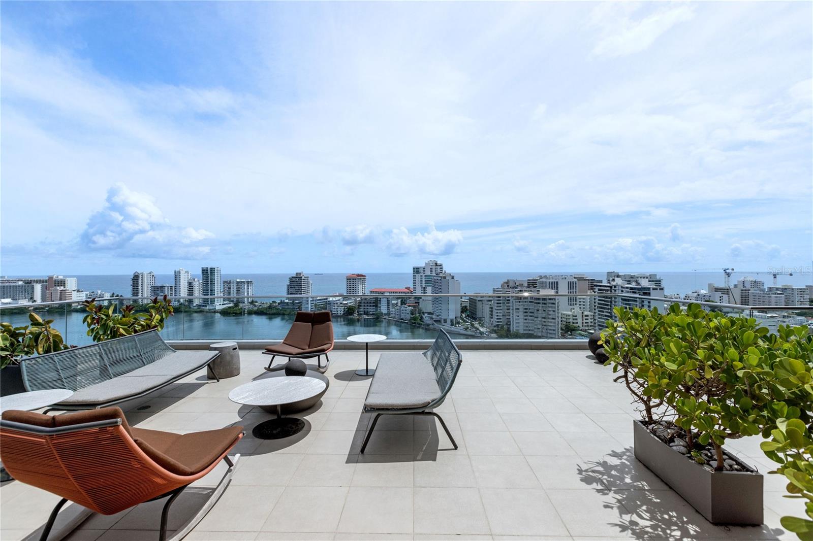 COSMOPOLITAN - Residential