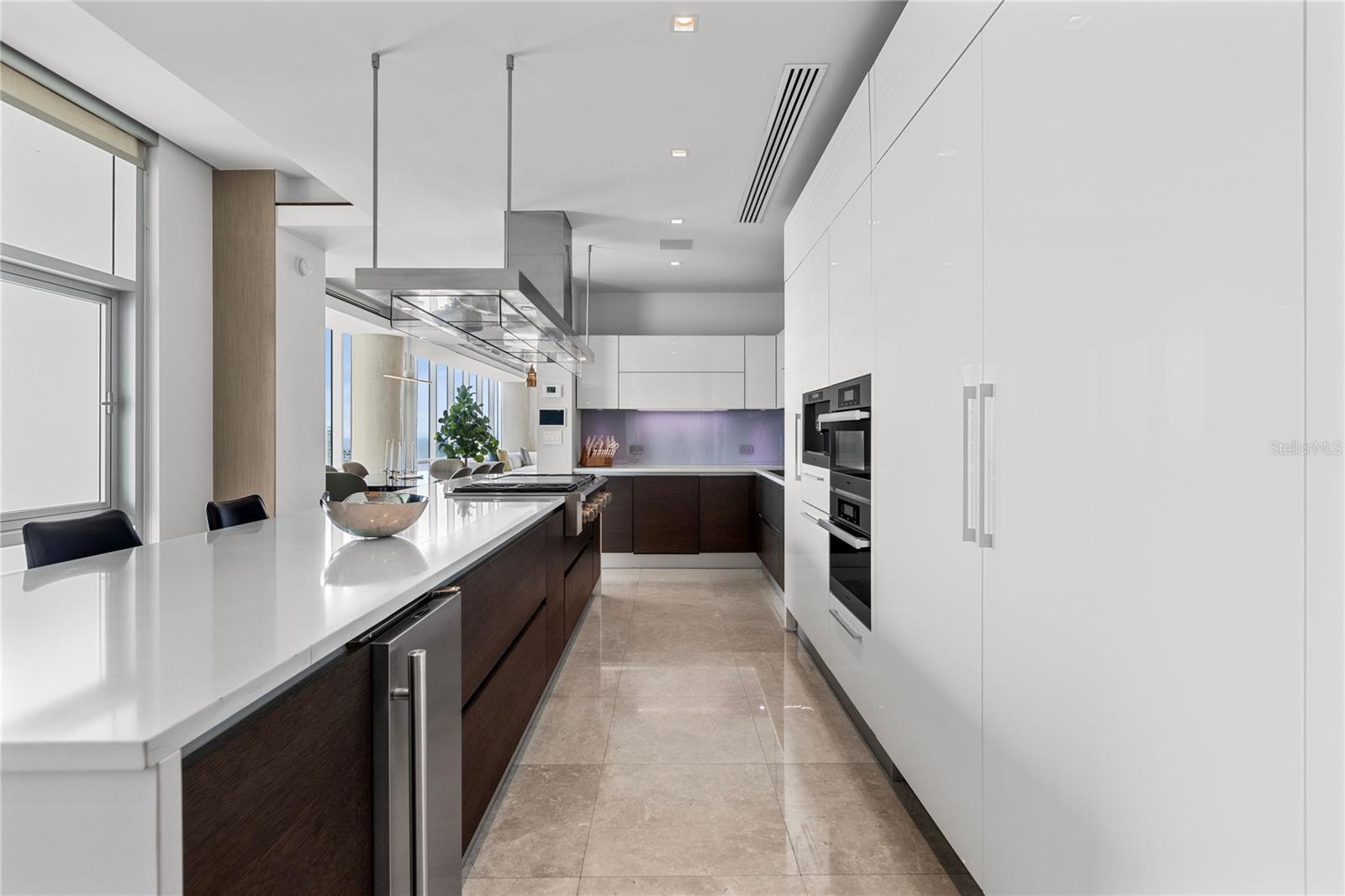 COSMOPOLITAN - Residential