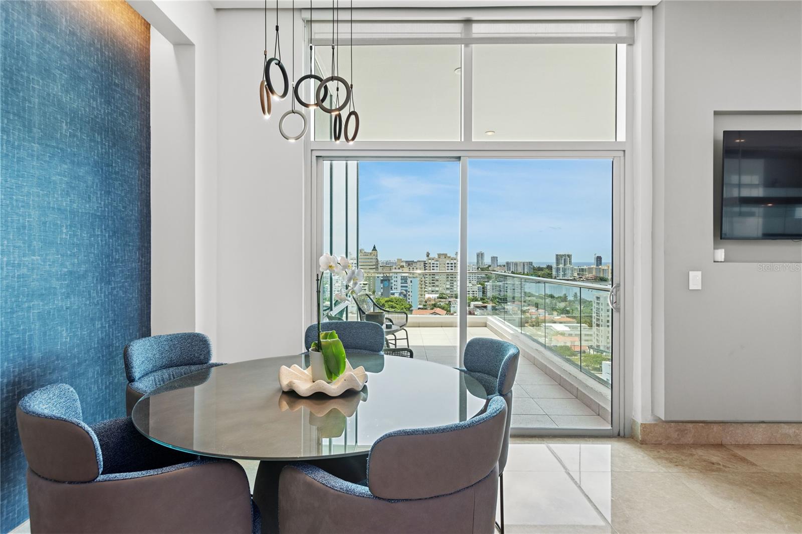 COSMOPOLITAN - Residential