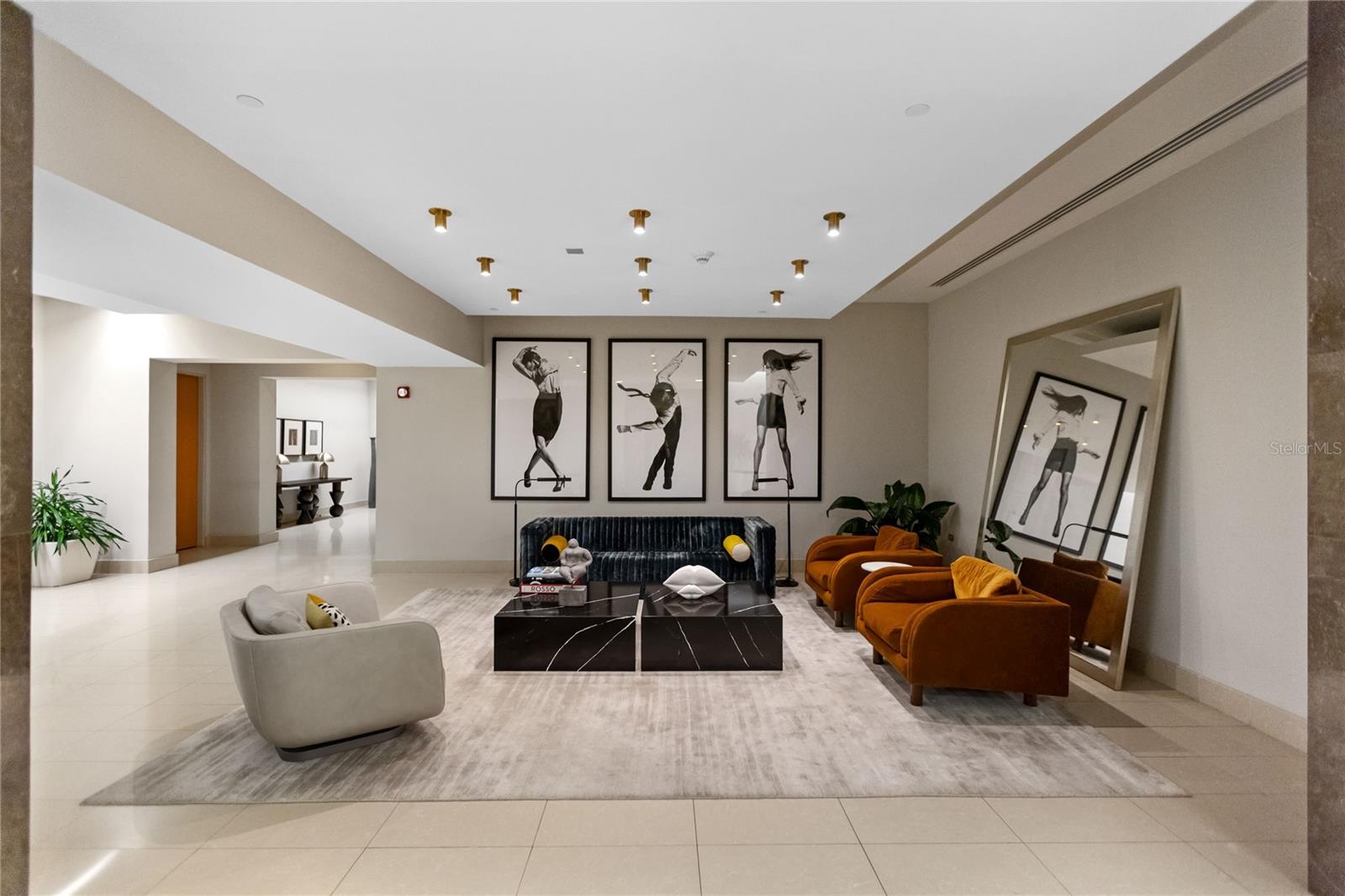 COSMOPOLITAN - Residential