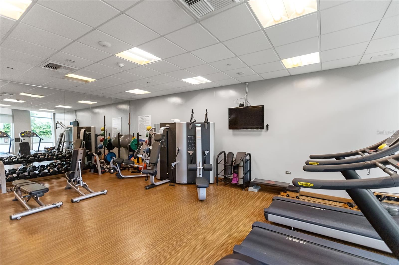 COSMOPOLITAN - Residential